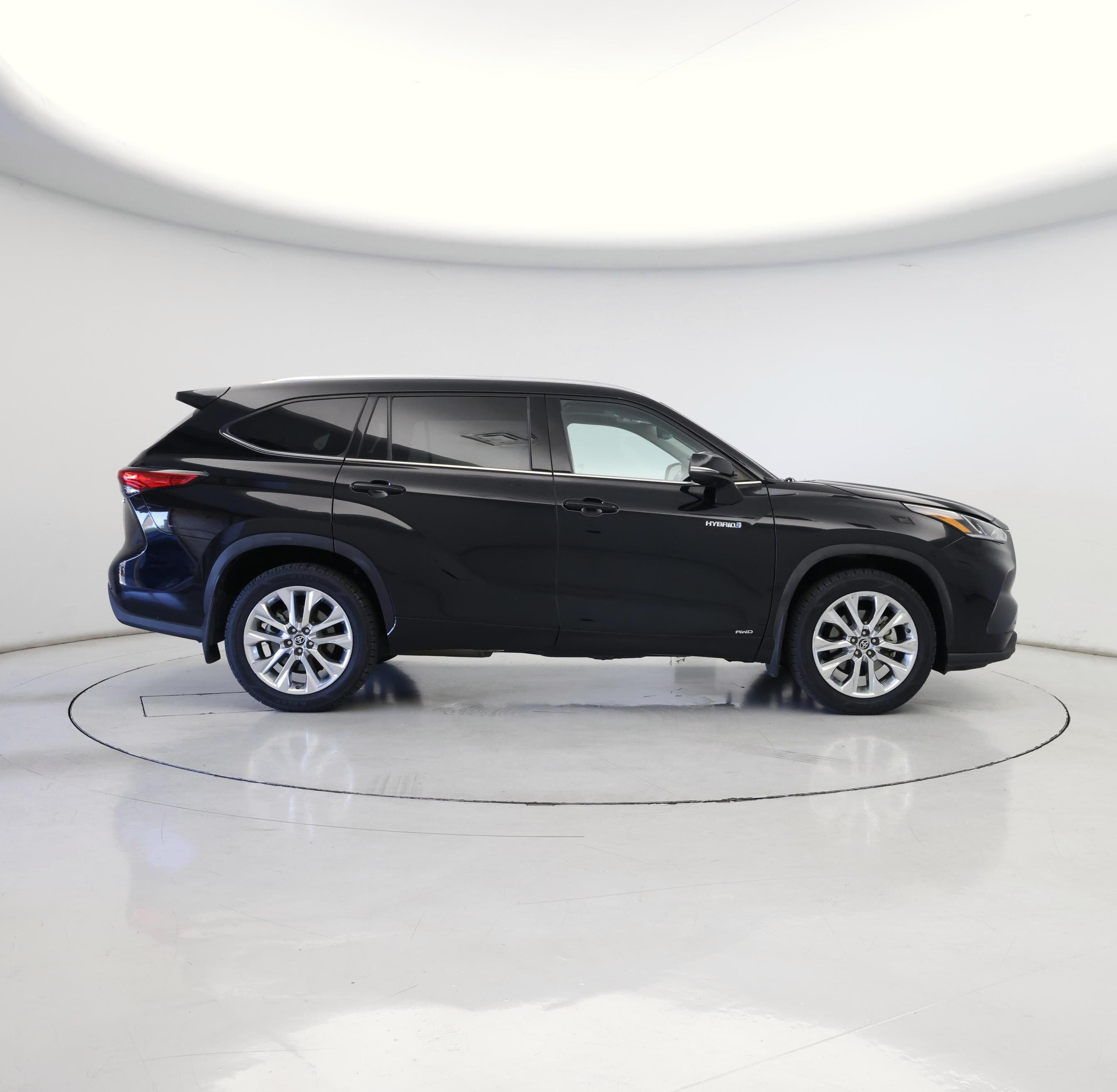 Thumbnail: 2021 Toyota Highlander - 7