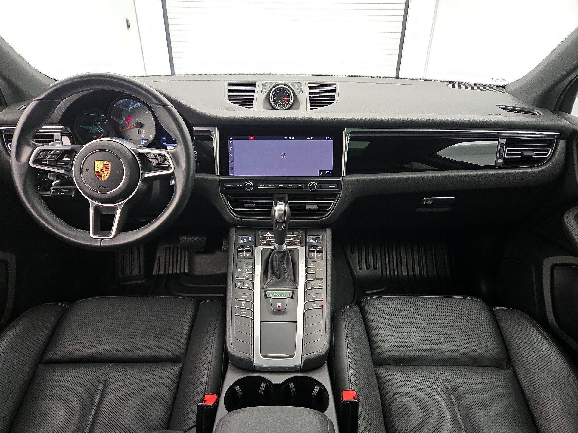 Thumbnail: 2021 Porsche Macan - 9