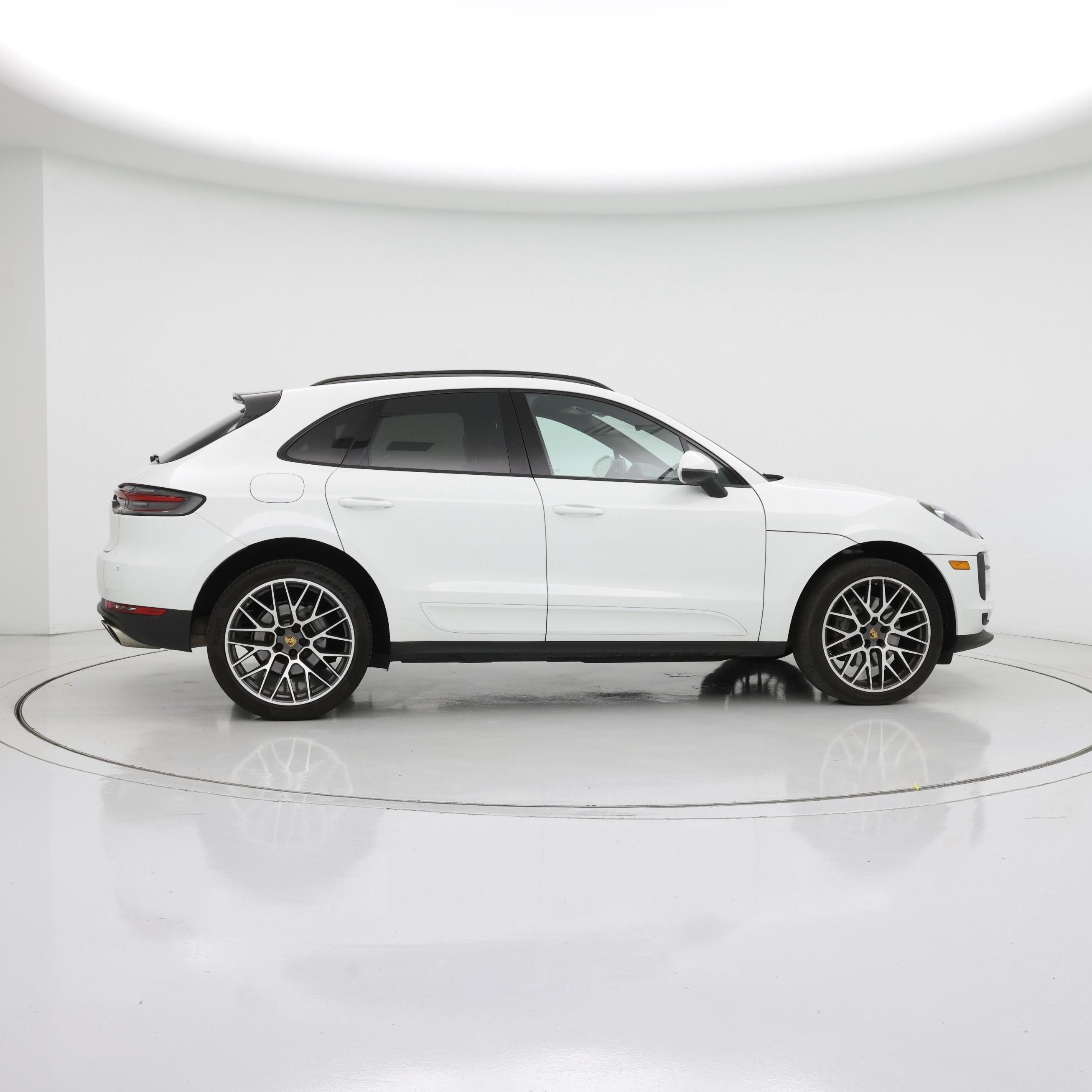 Thumbnail: 2021 Porsche Macan - 7