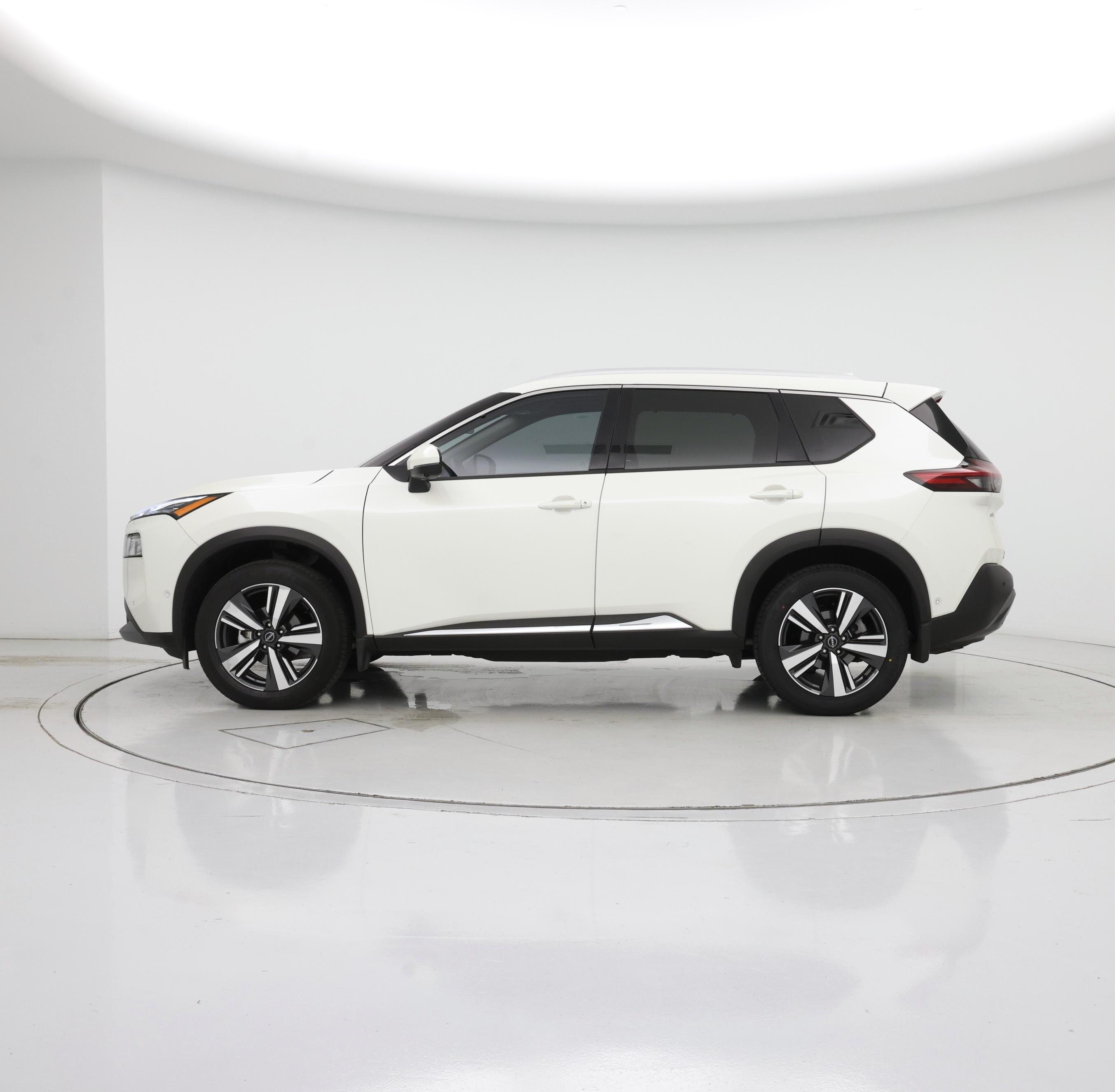 Thumbnail: 2023 Nissan Rogue - 3