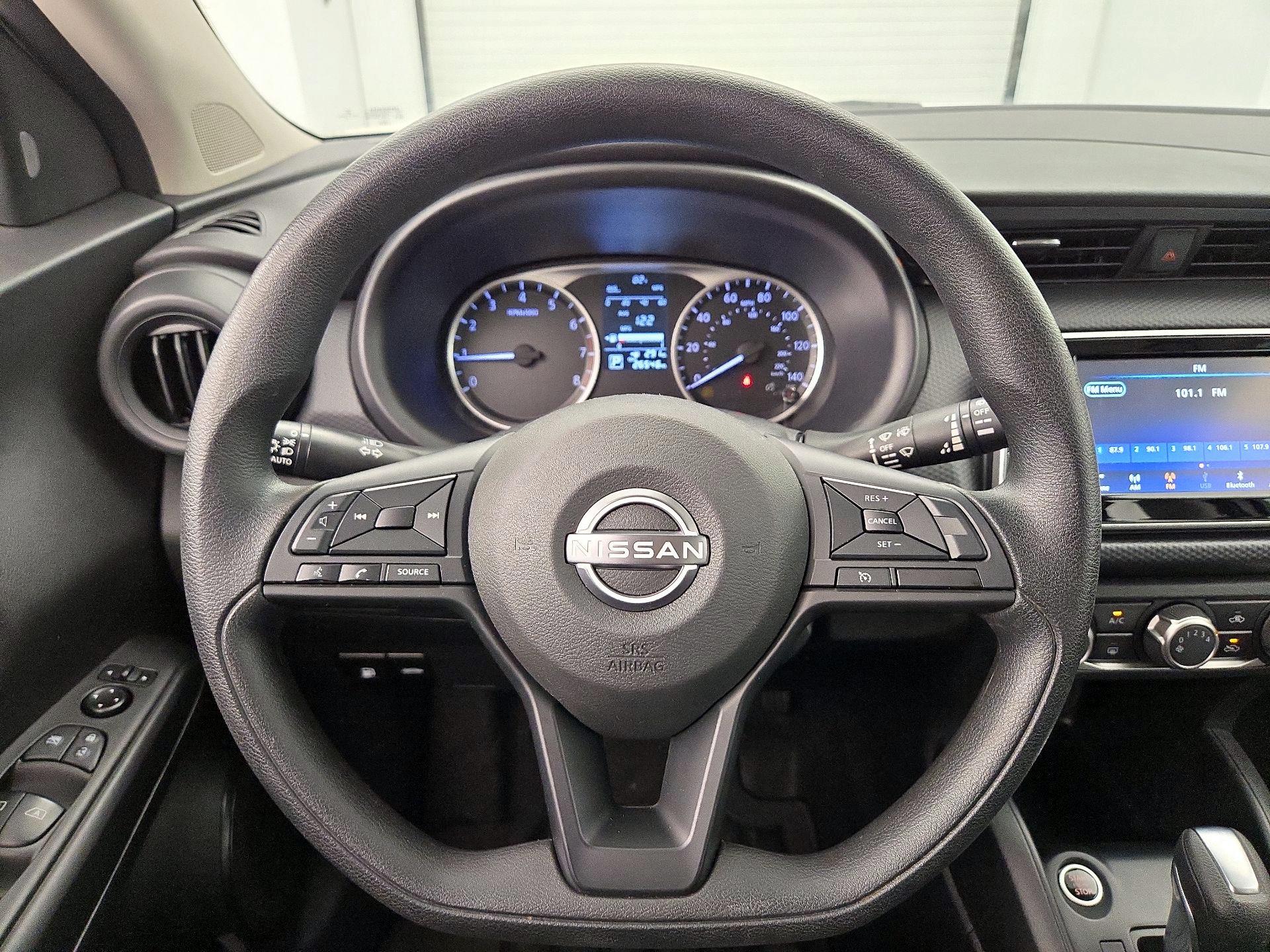 Thumbnail: 2023 Nissan Kicks - 10