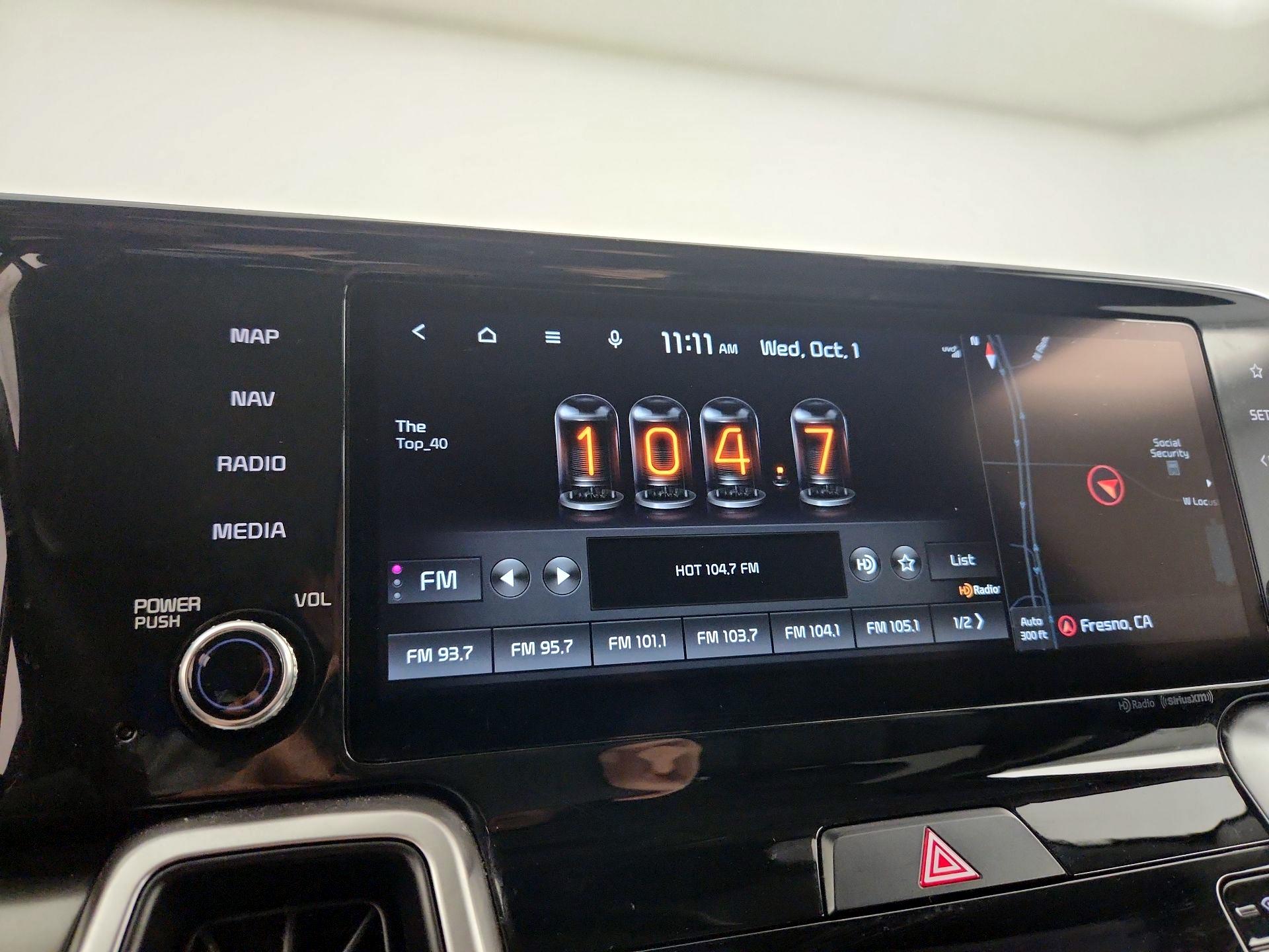 Thumbnail: 2022 Kia Sorento - 16