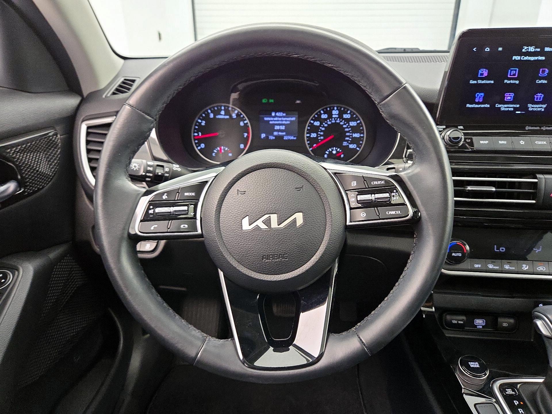 Thumbnail: 2023 Kia Seltos - 10