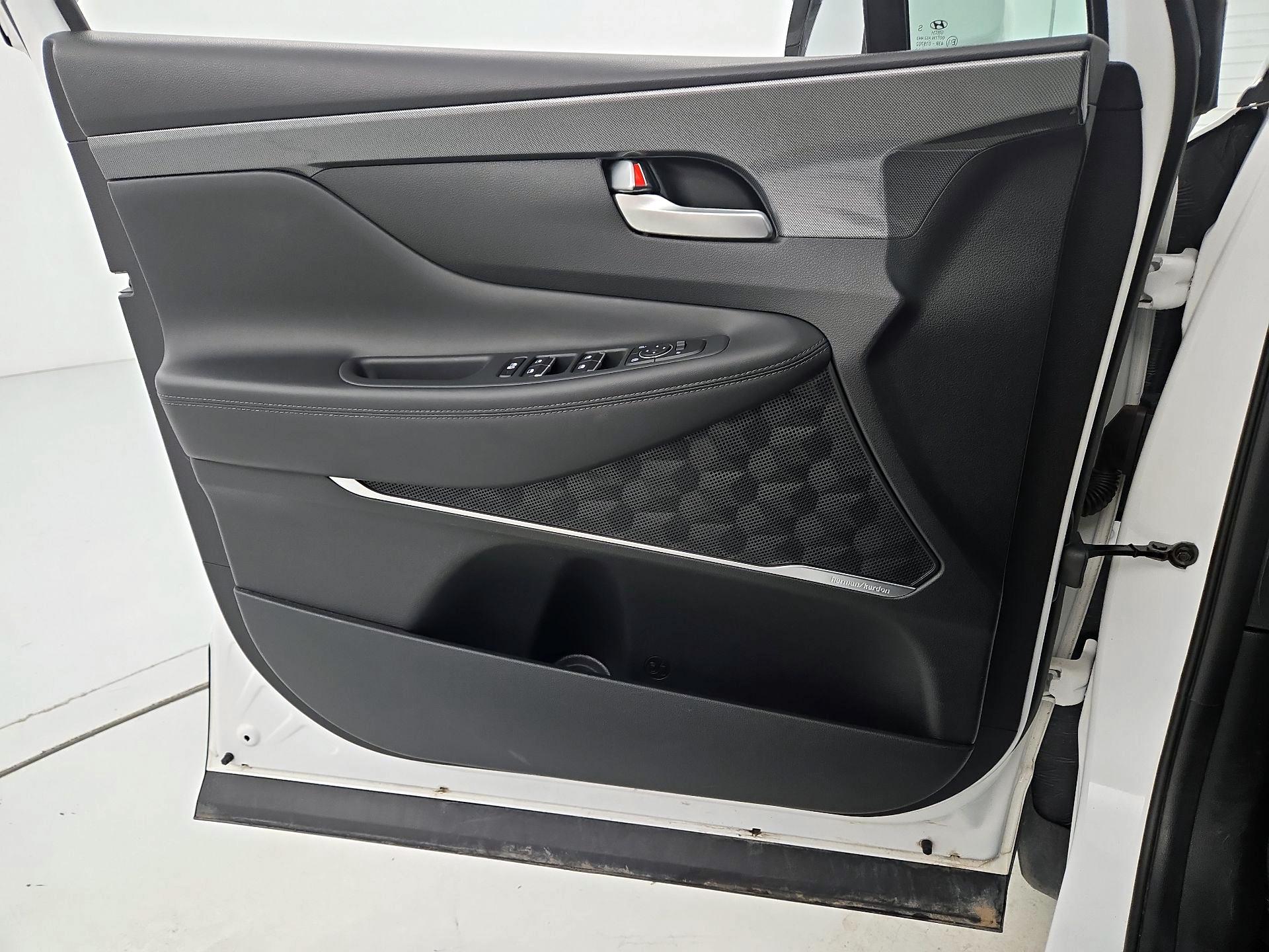 Thumbnail: 2023 Hyundai Santa Fe - 12