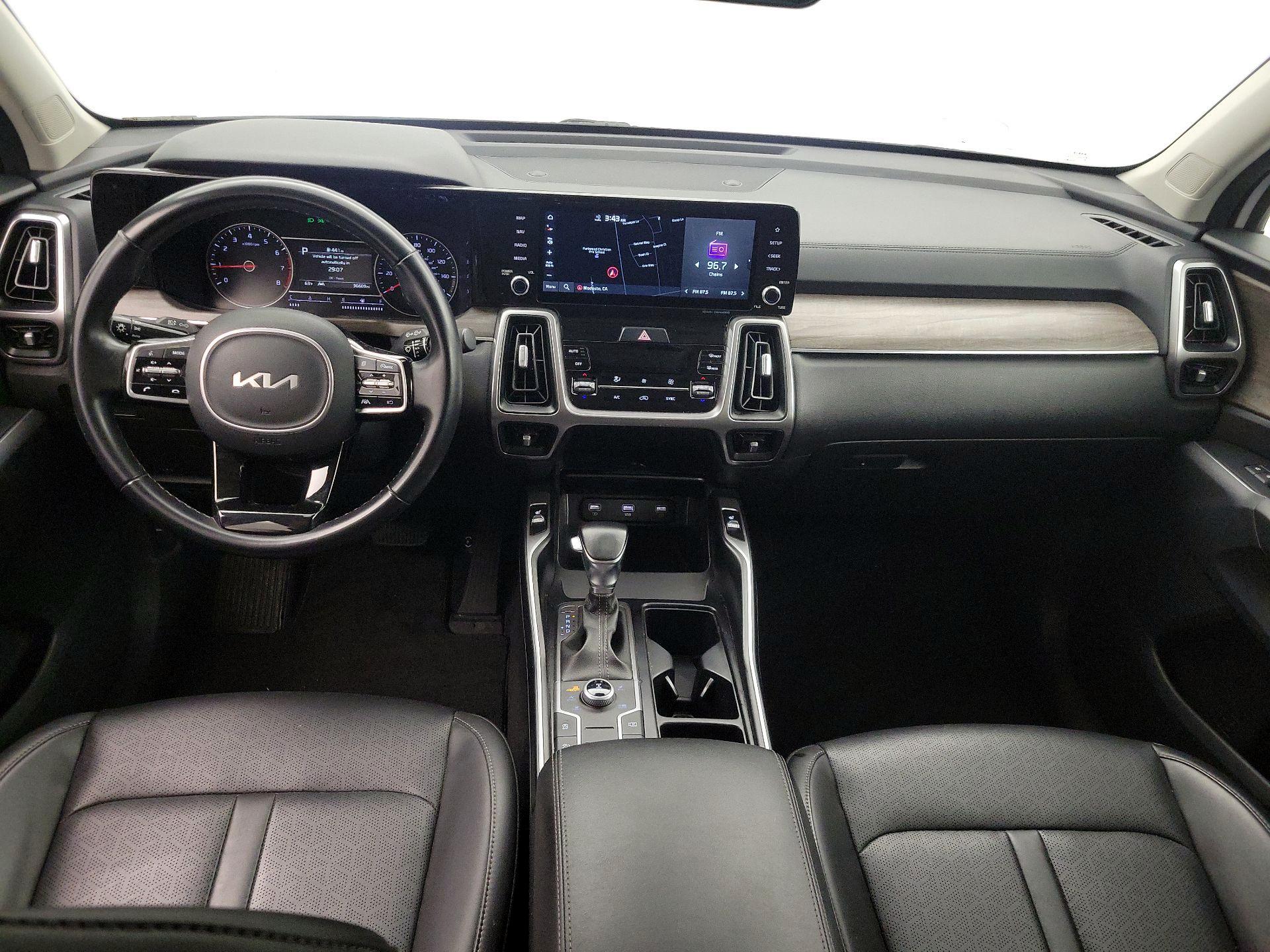 Thumbnail: 2022 Kia Sorento - 9