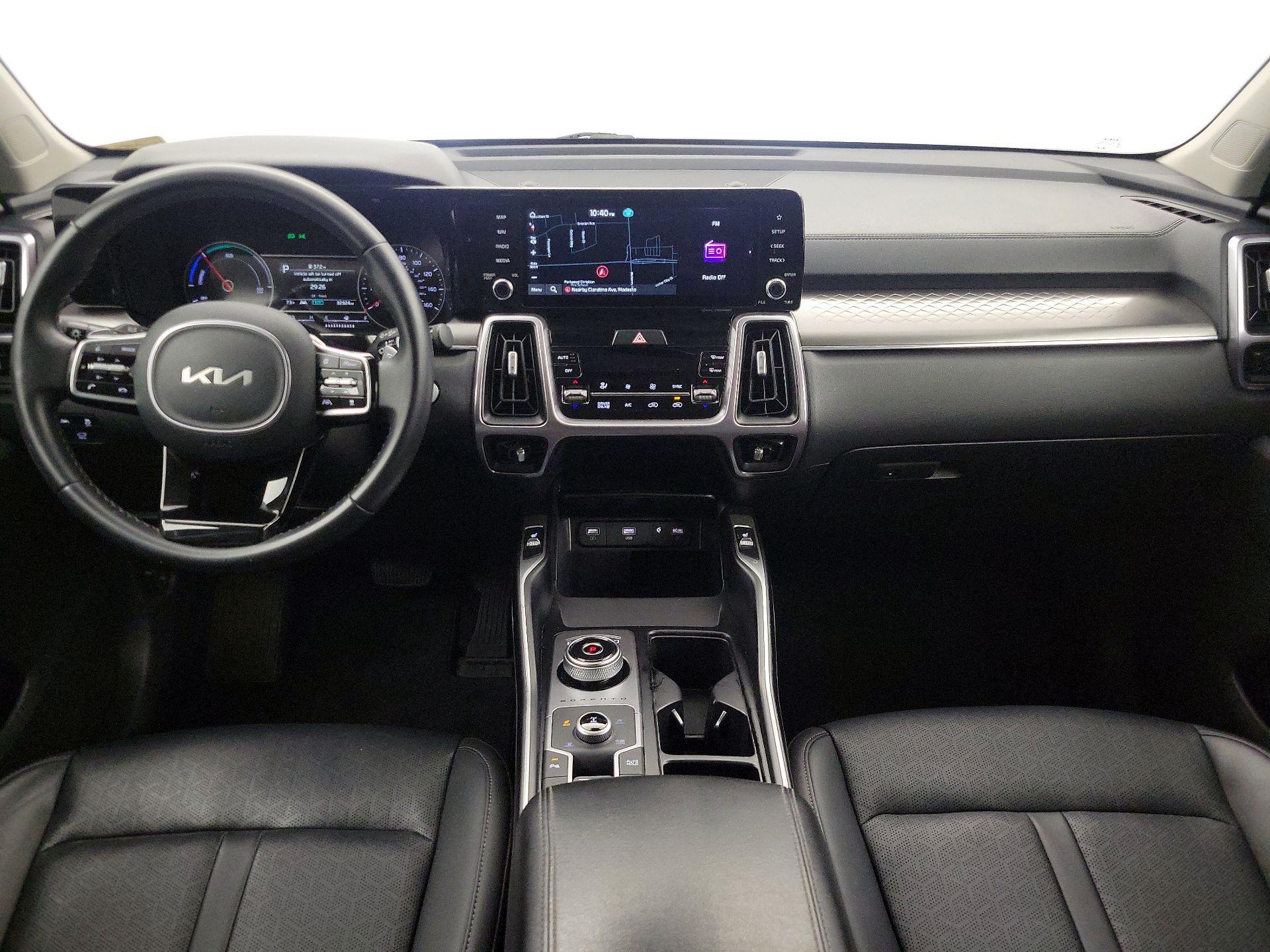 Thumbnail: 2023 Kia Sorento - 9