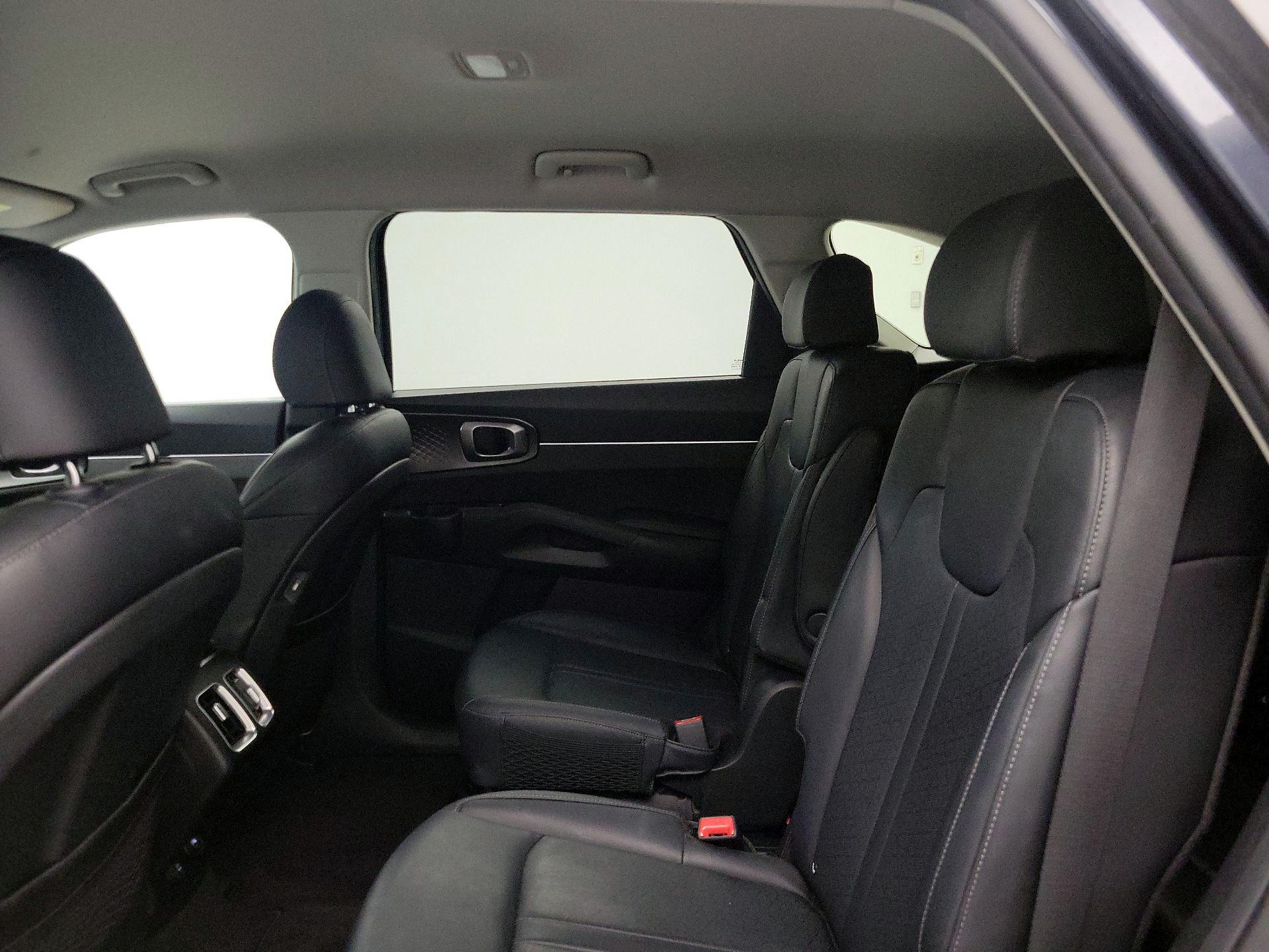 Thumbnail: 2023 Kia Sorento - 20
