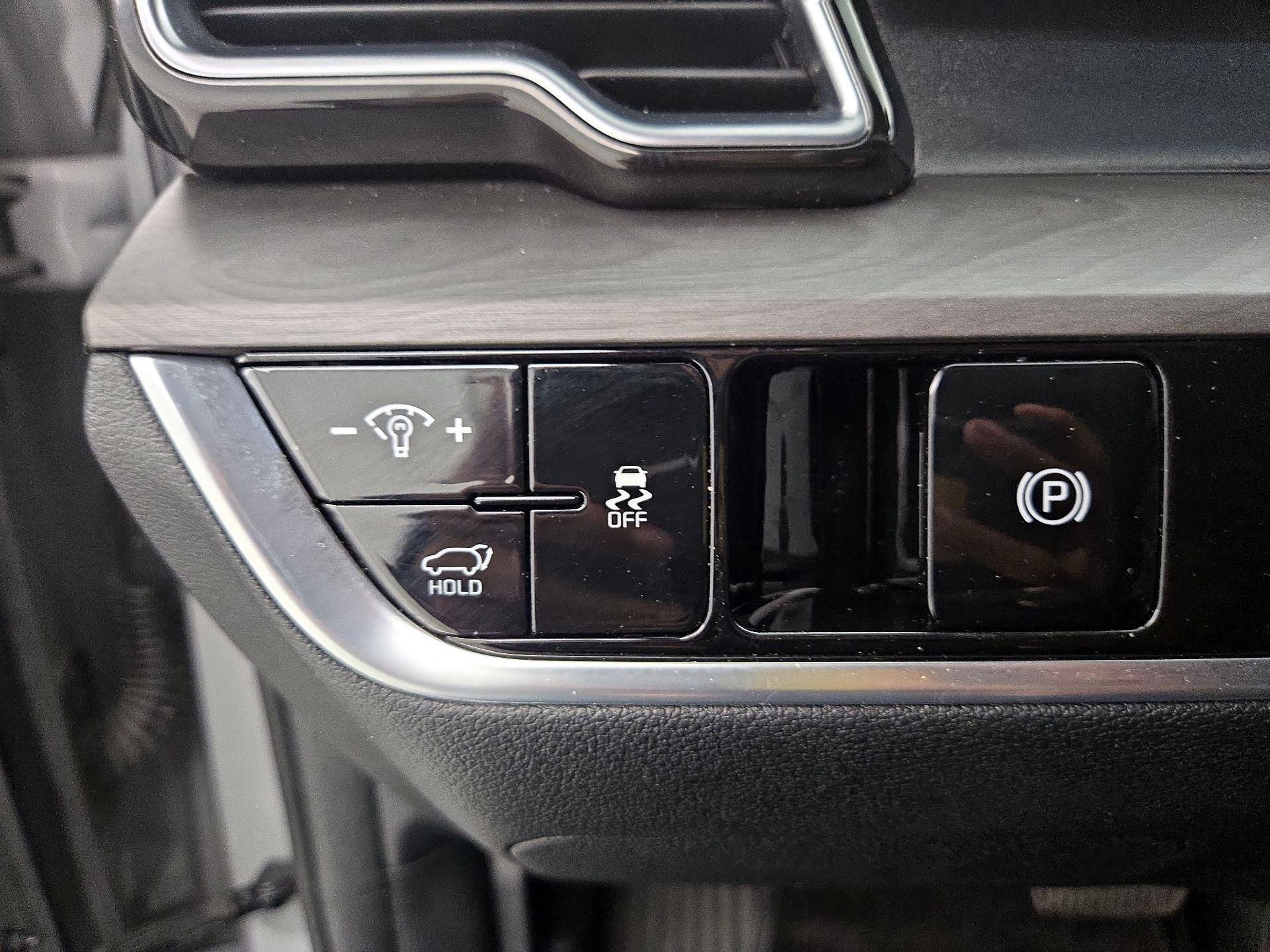 Thumbnail: 2023 Kia Sportage - 13