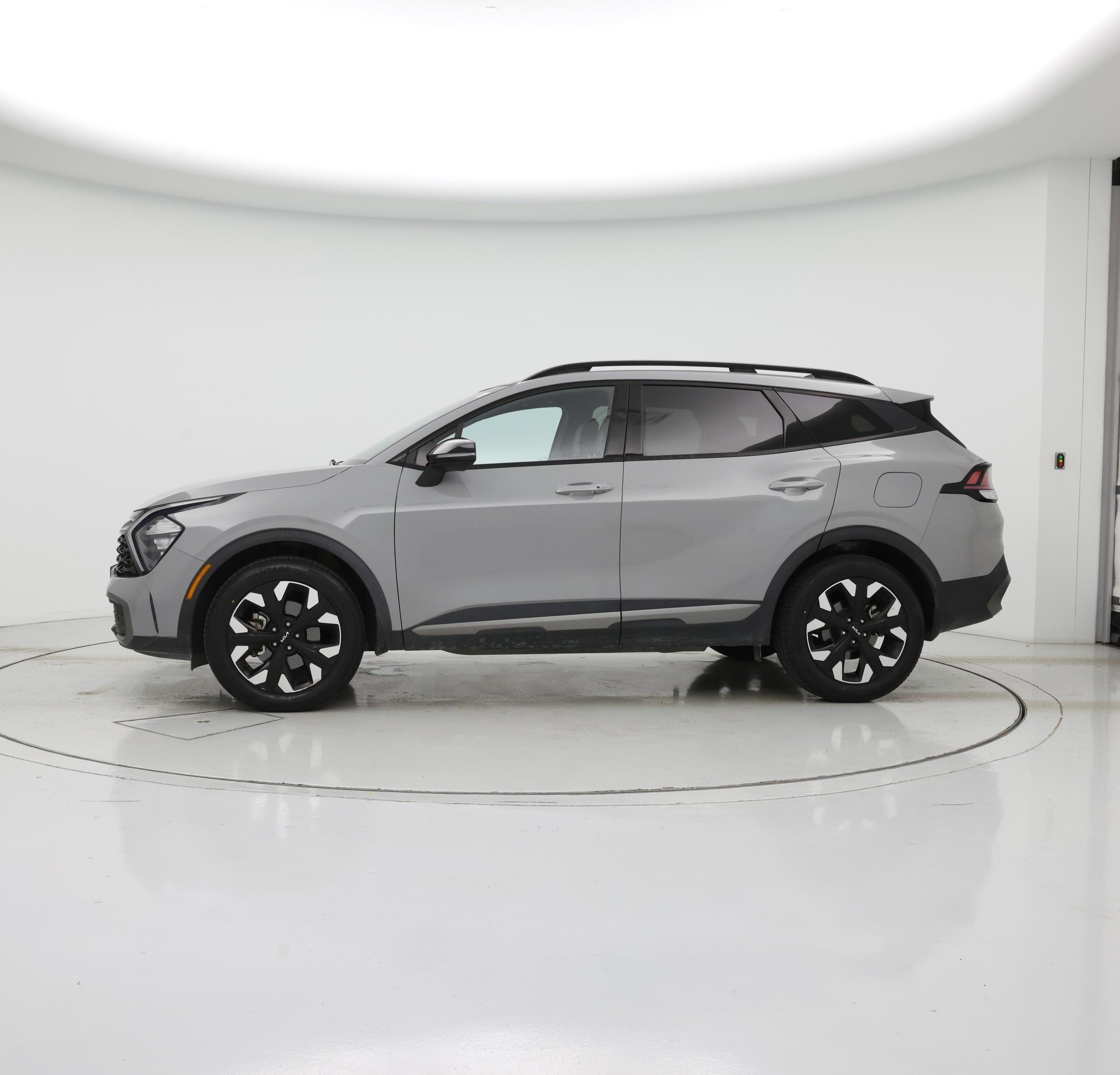 Thumbnail: 2023 Kia Sportage - 3