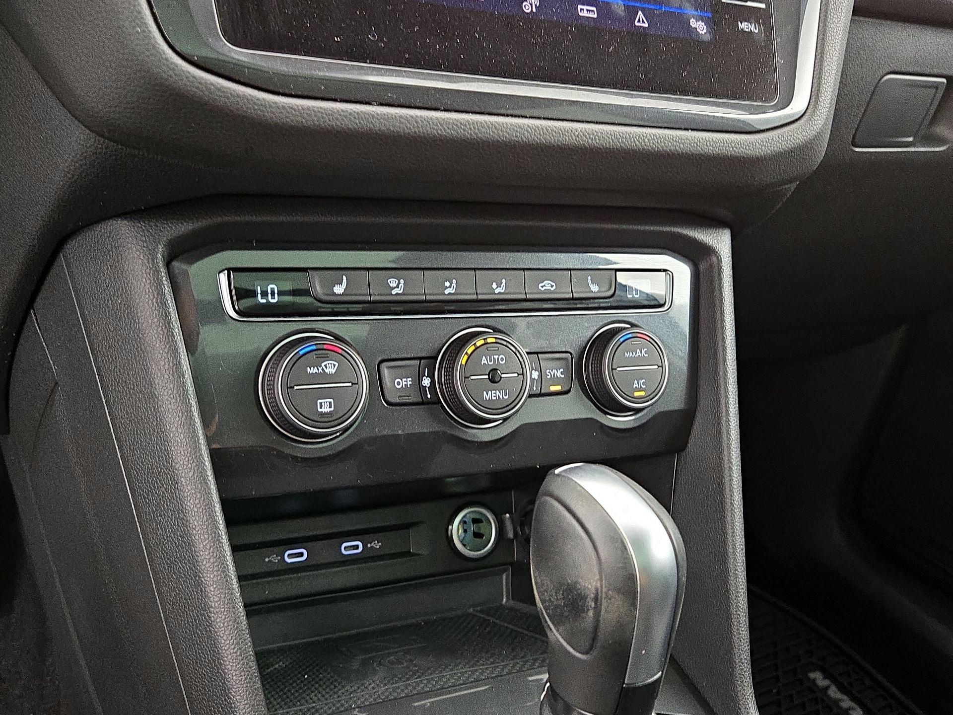 Thumbnail: 2021 Volkswagen Tiguan - 16