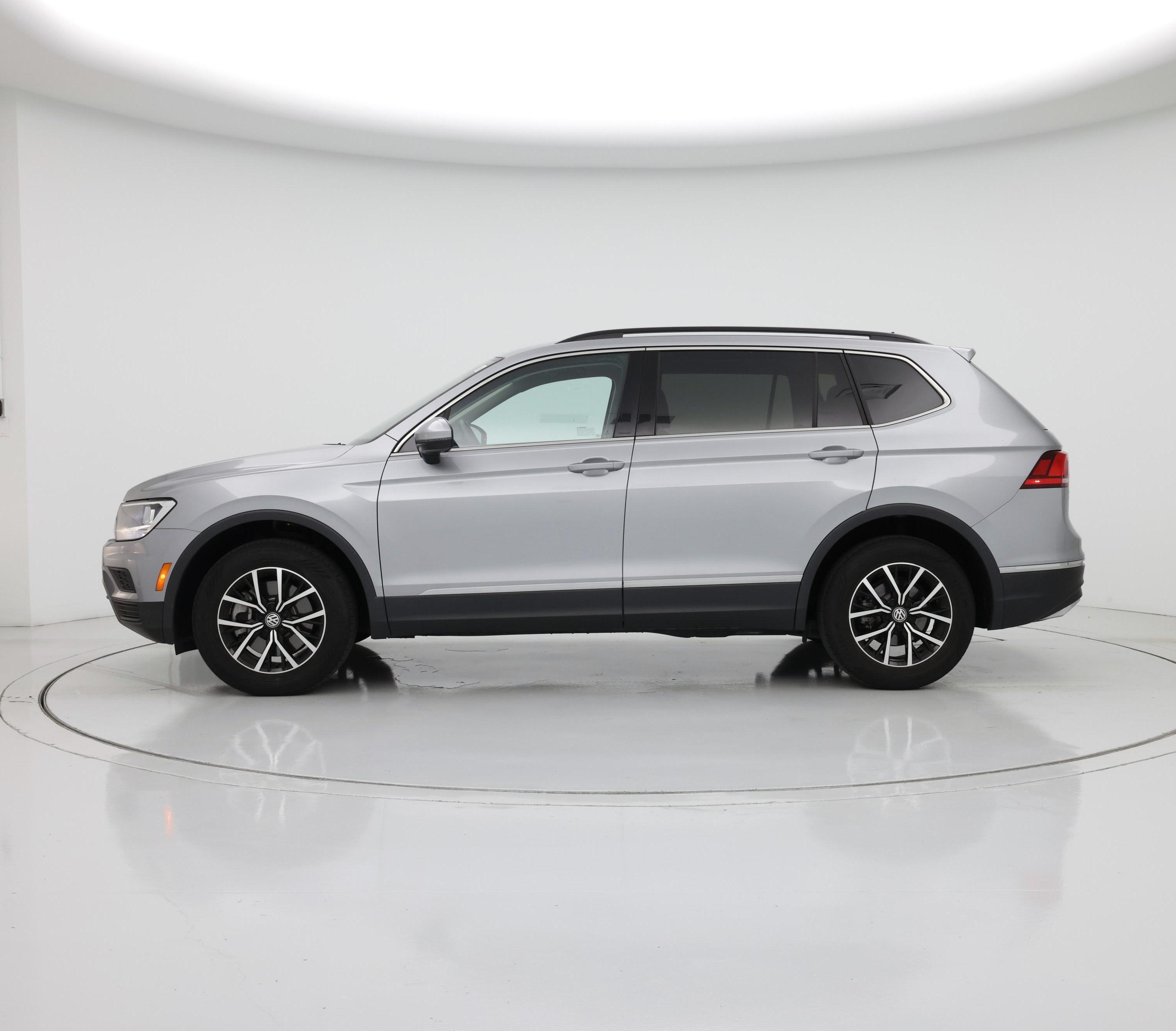 Thumbnail: 2021 Volkswagen Tiguan - 3