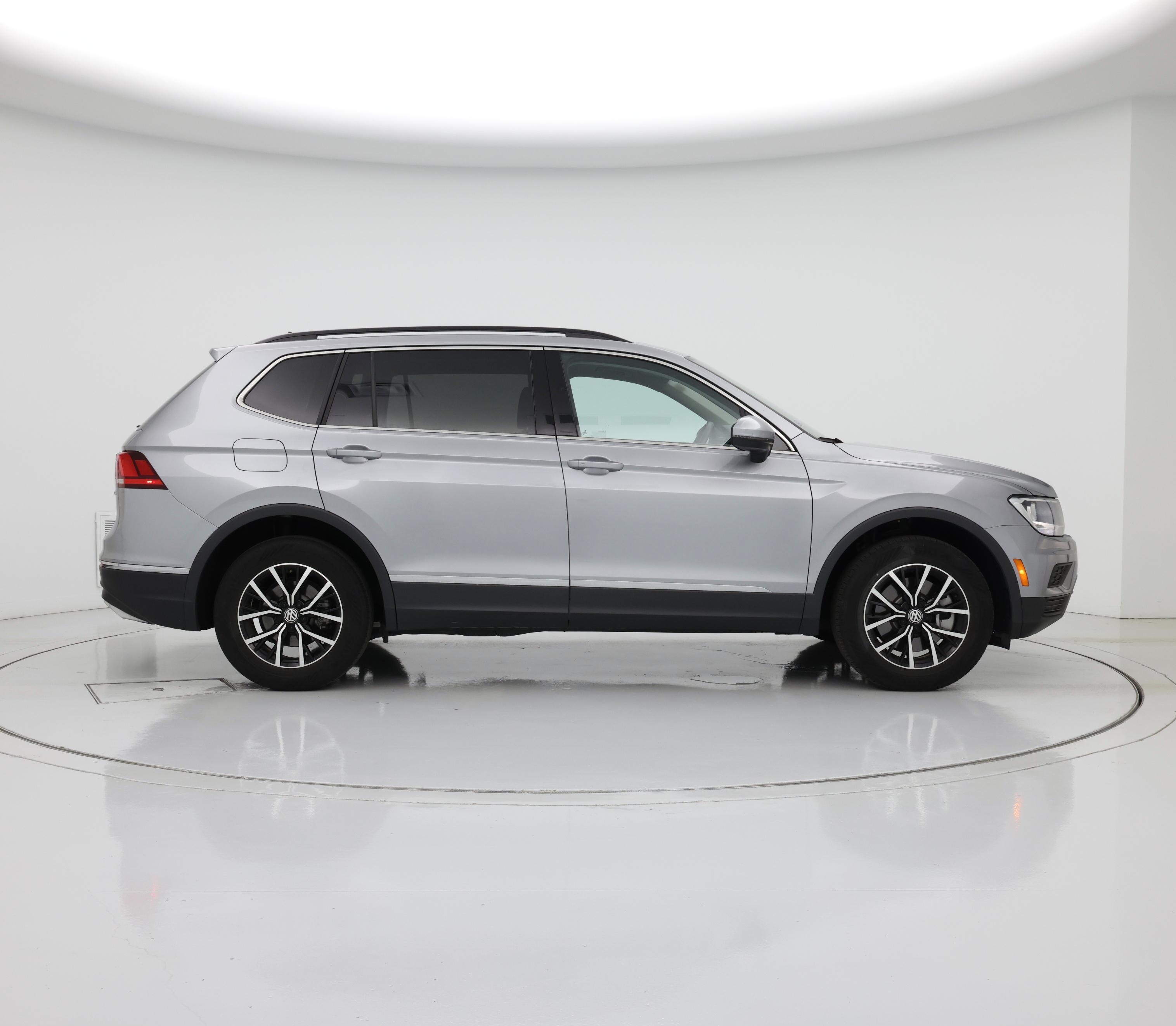 Thumbnail: 2021 Volkswagen Tiguan - 7