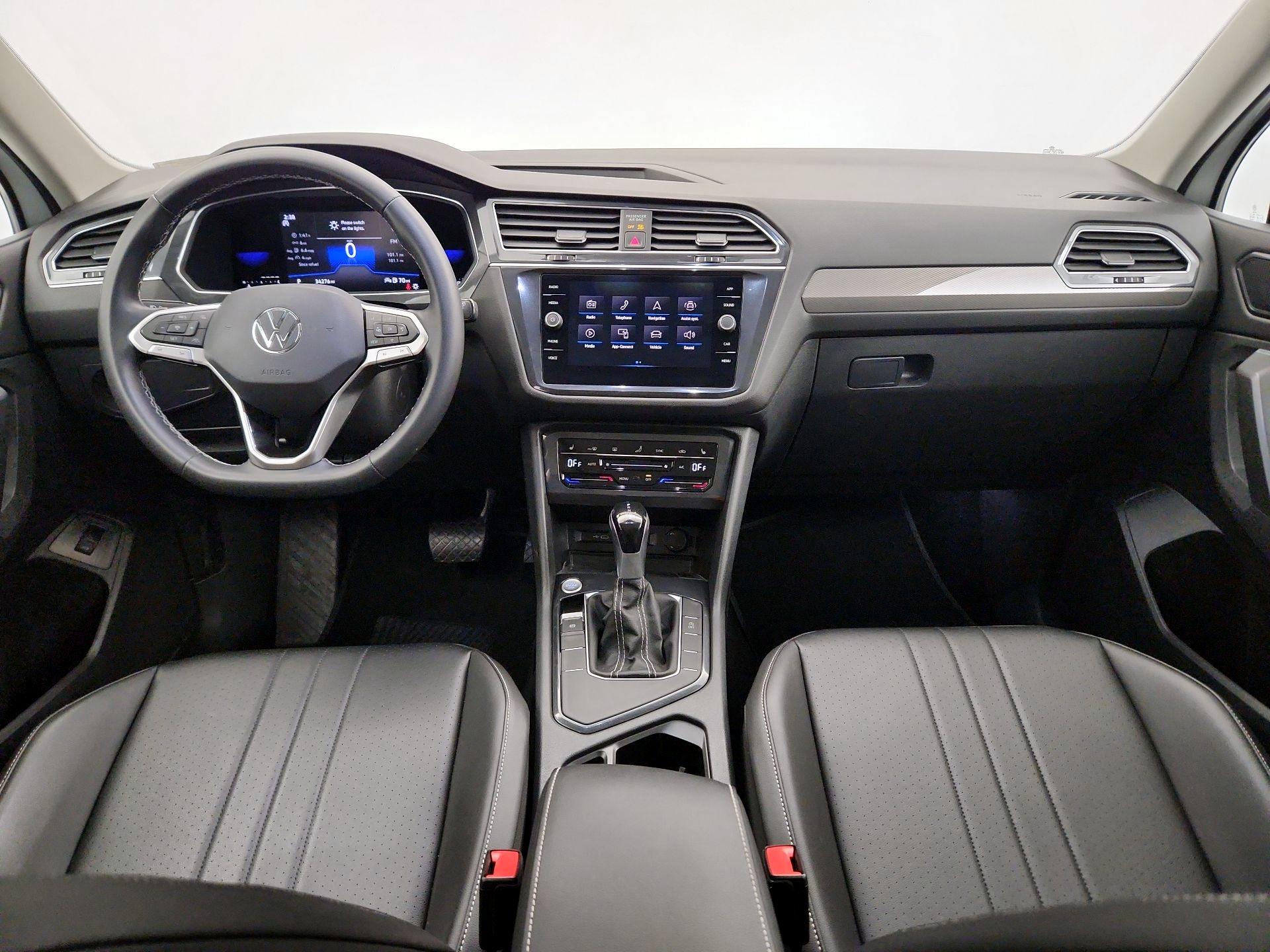 Thumbnail: 2022 Volkswagen Tiguan - 9