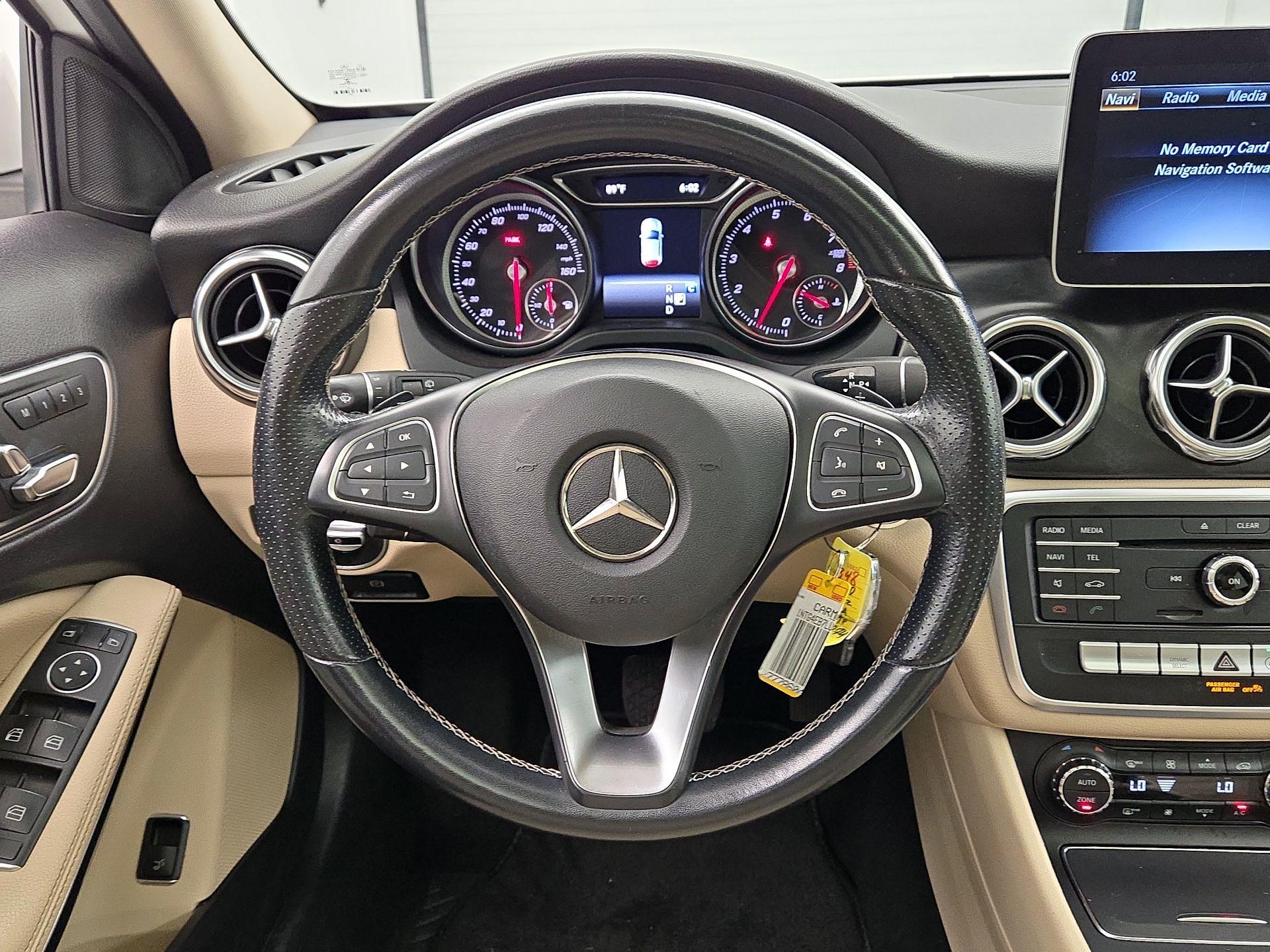 Thumbnail: 2020 Mercedes-Benz GLA - 10
