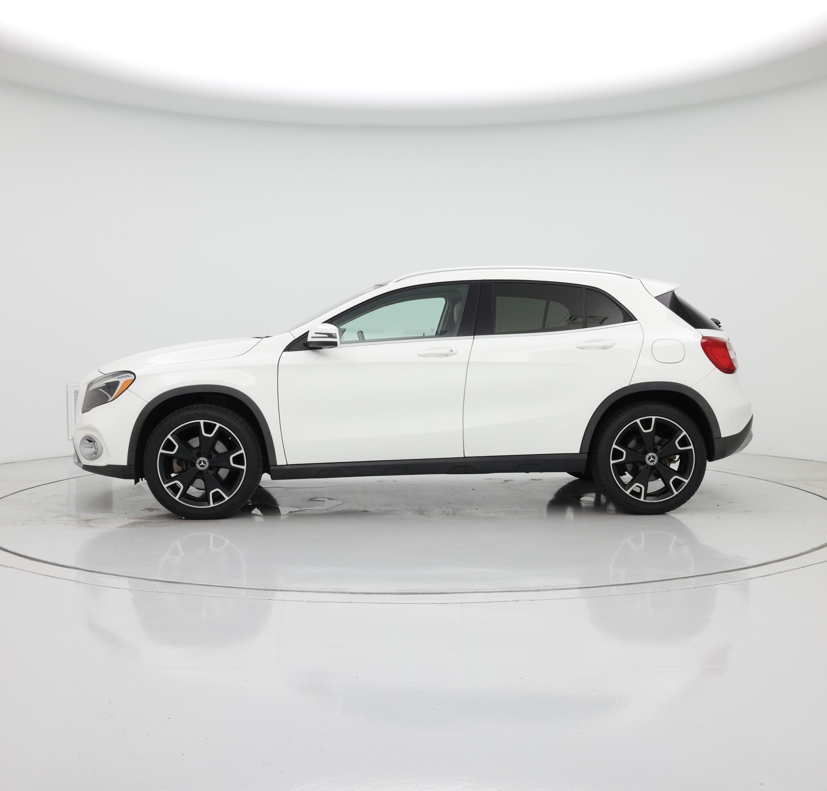 Thumbnail: 2020 Mercedes-Benz GLA - 3