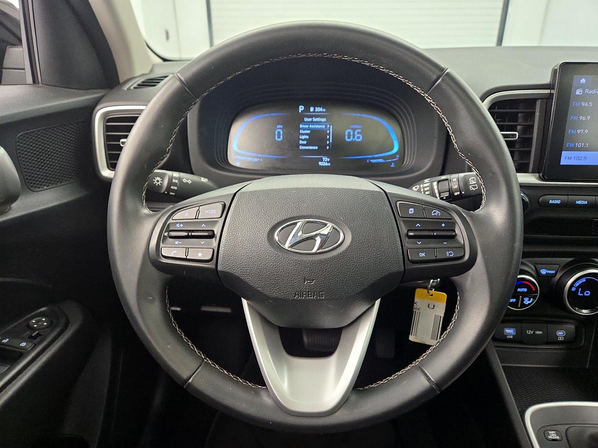 Thumbnail: 2023 Hyundai Venue - 10