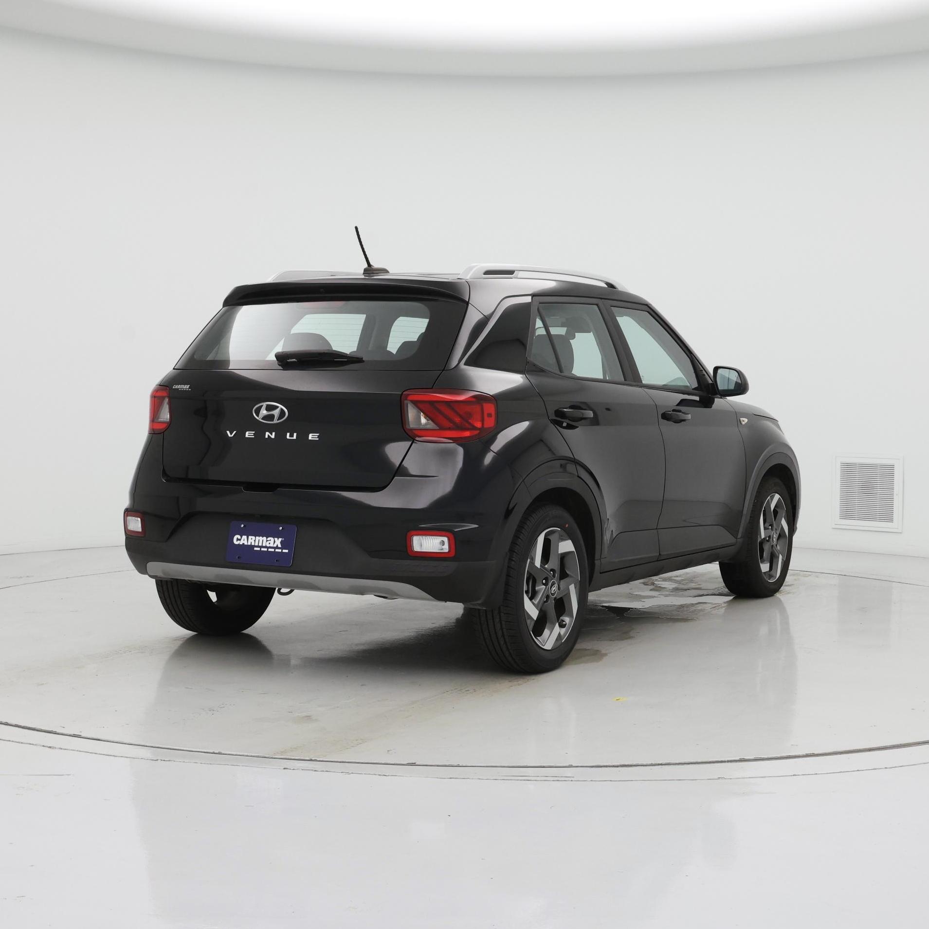 Thumbnail: 2023 Hyundai Venue - 8
