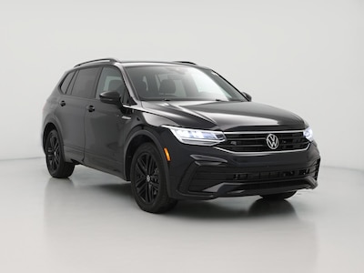 Black 2022 Volkswagen Tiguan SE R-Line Black