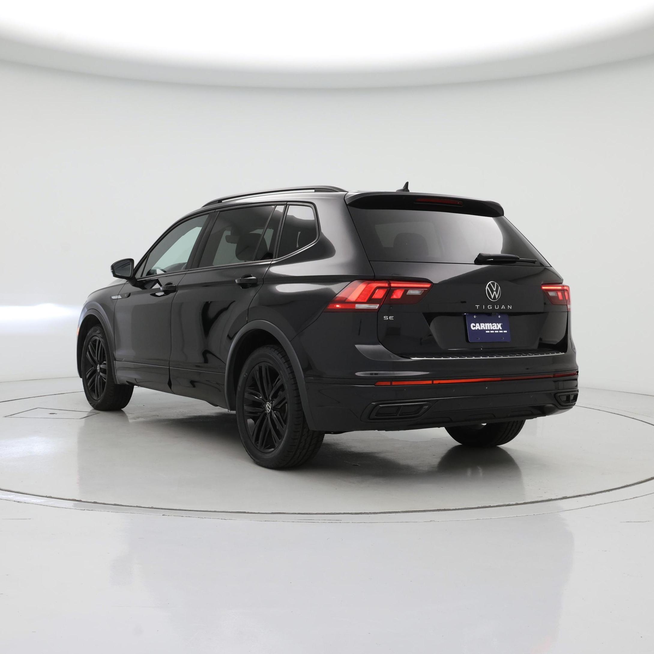 Thumbnail: 2022 Volkswagen Tiguan - 2