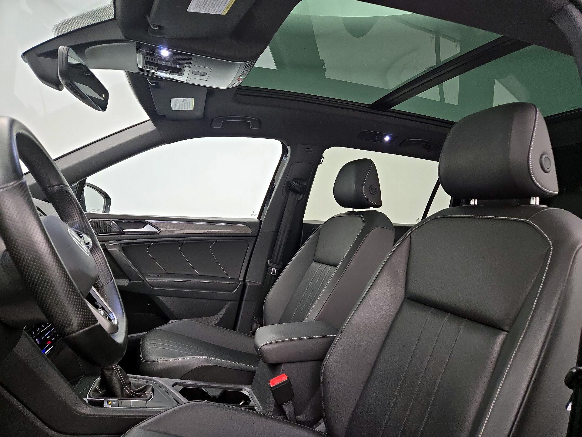 Thumbnail: 2022 Volkswagen Tiguan - 19