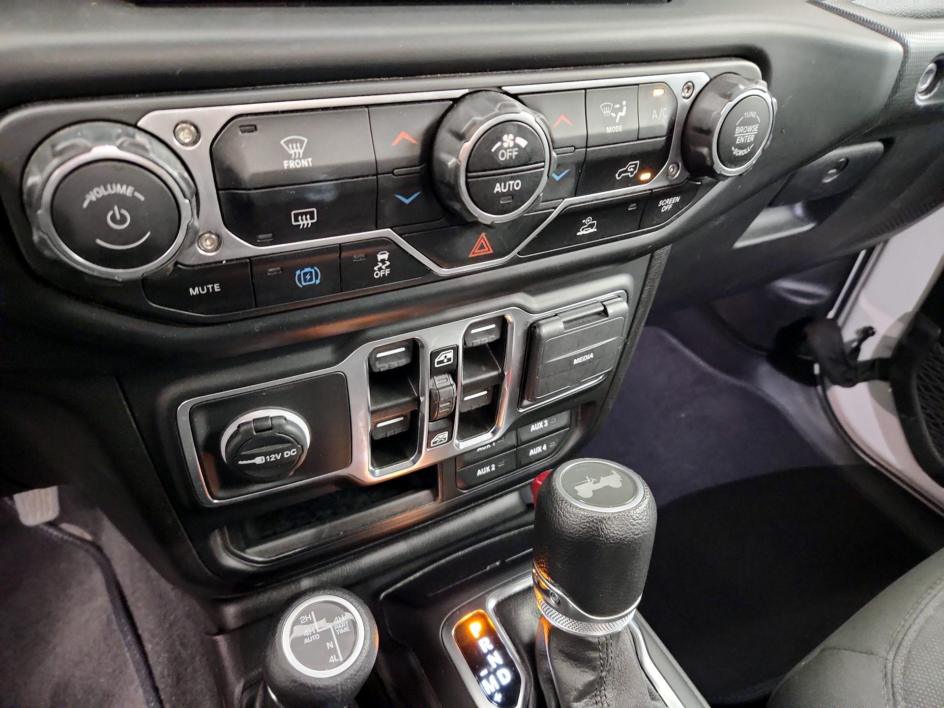 Thumbnail: 2023 Jeep Wrangler - 16
