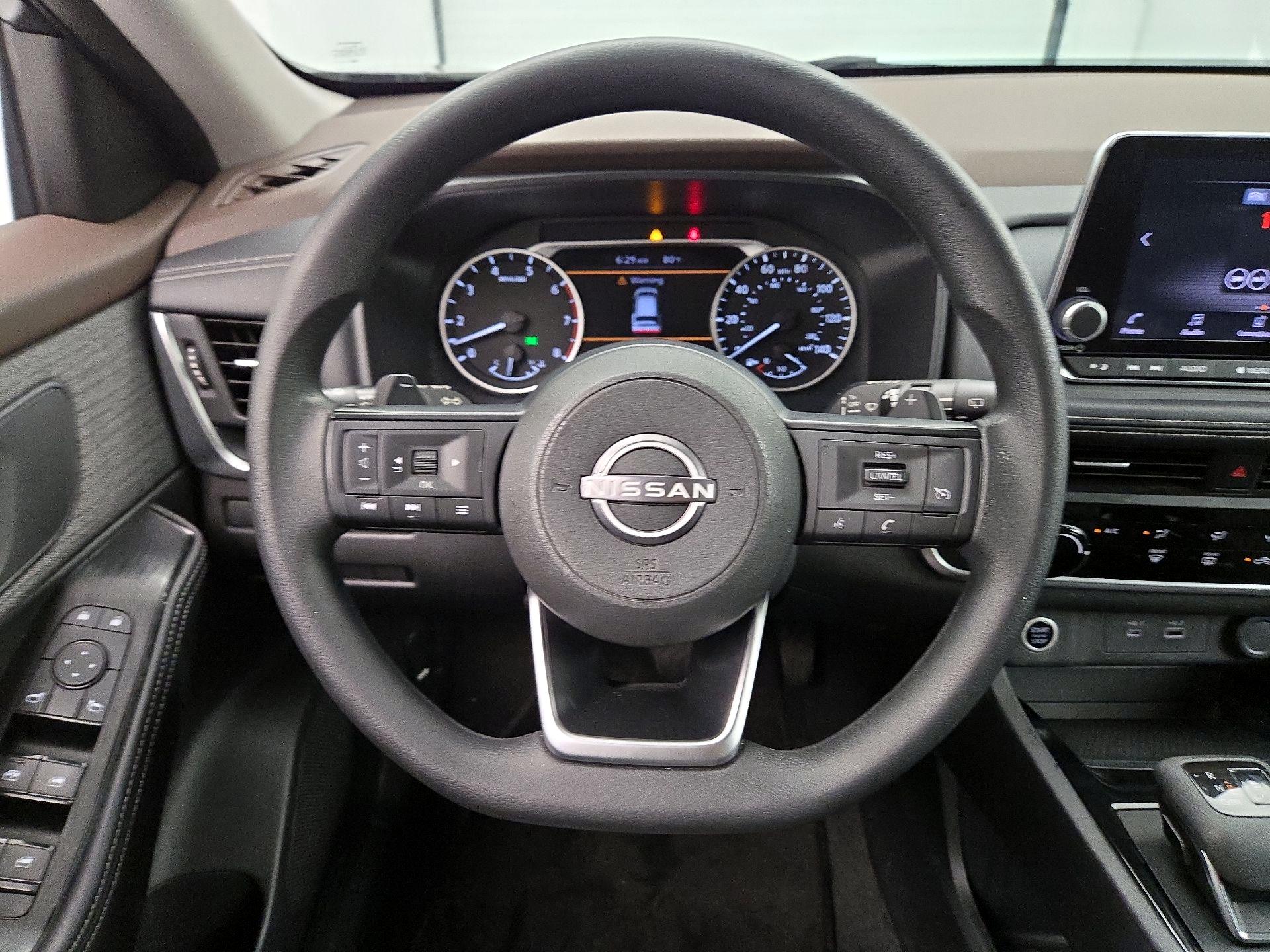 Thumbnail: 2022 Nissan Rogue - 10