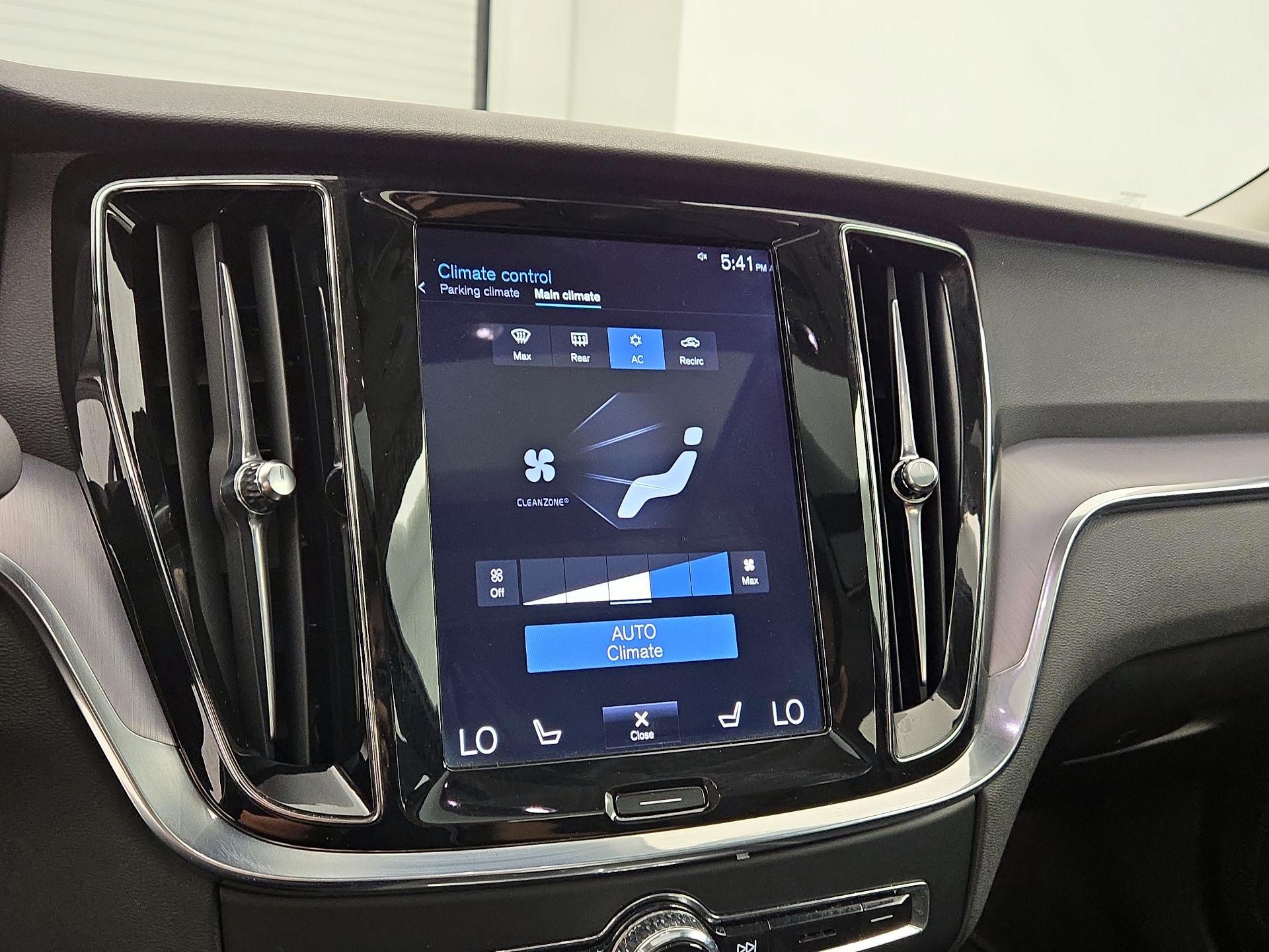 Thumbnail: 2020 Volvo S60 - 16