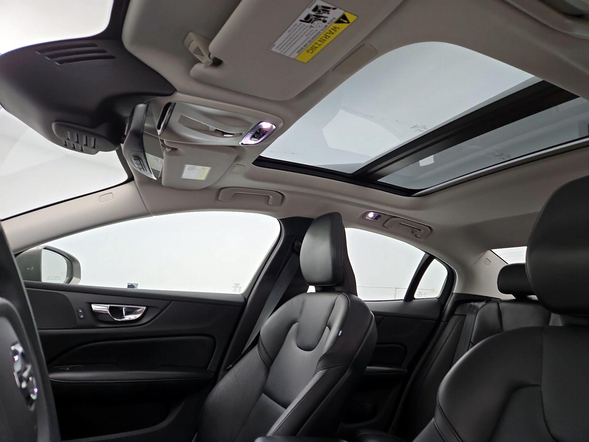 Thumbnail: 2020 Volvo S60 - 19