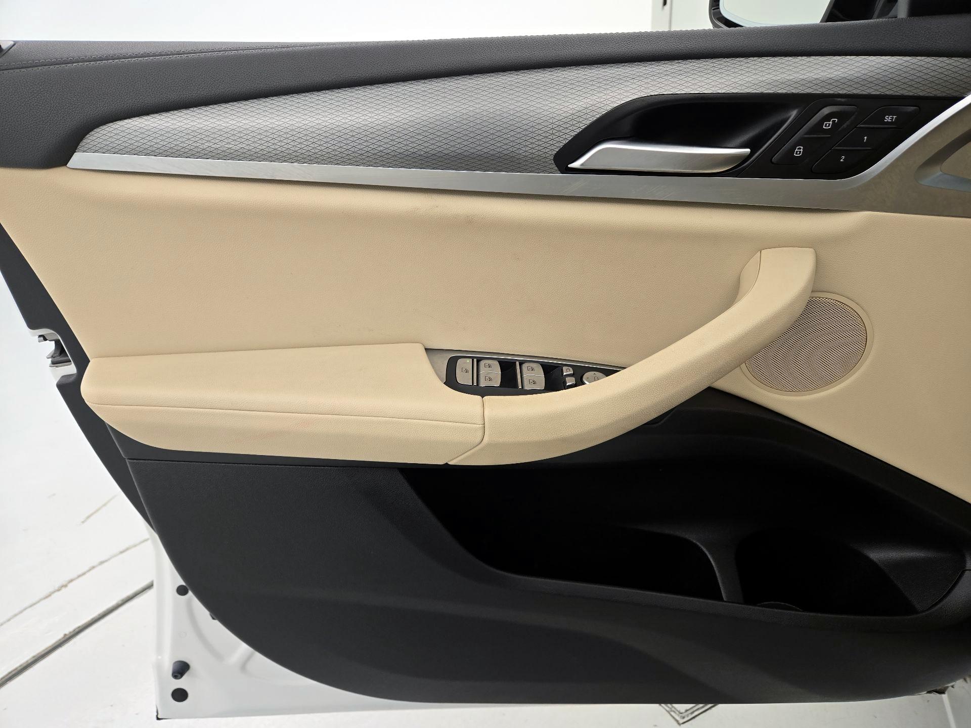 Thumbnail: 2021 BMW X3 - 12