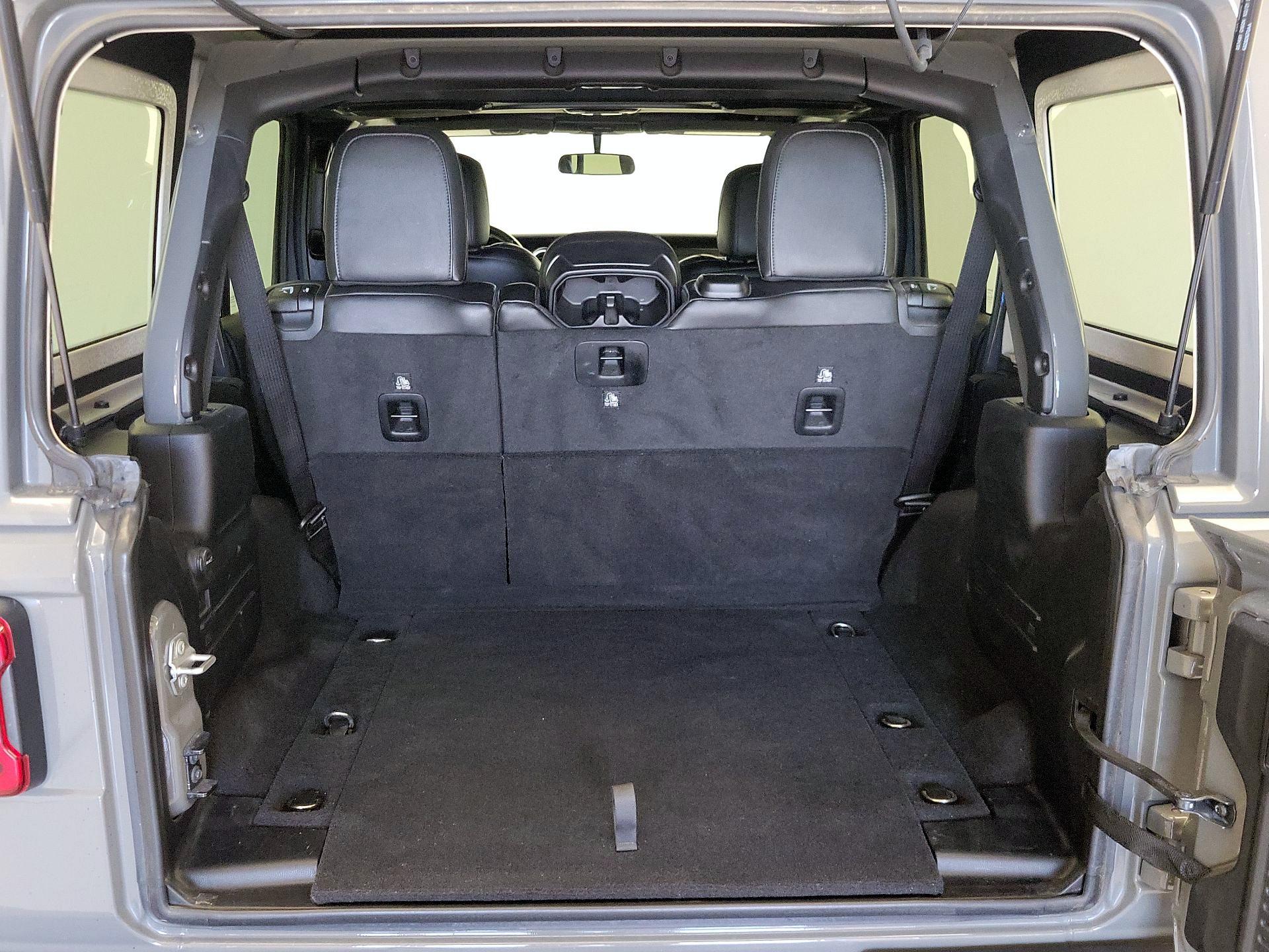 Thumbnail: 2021 Jeep Wrangler - 20