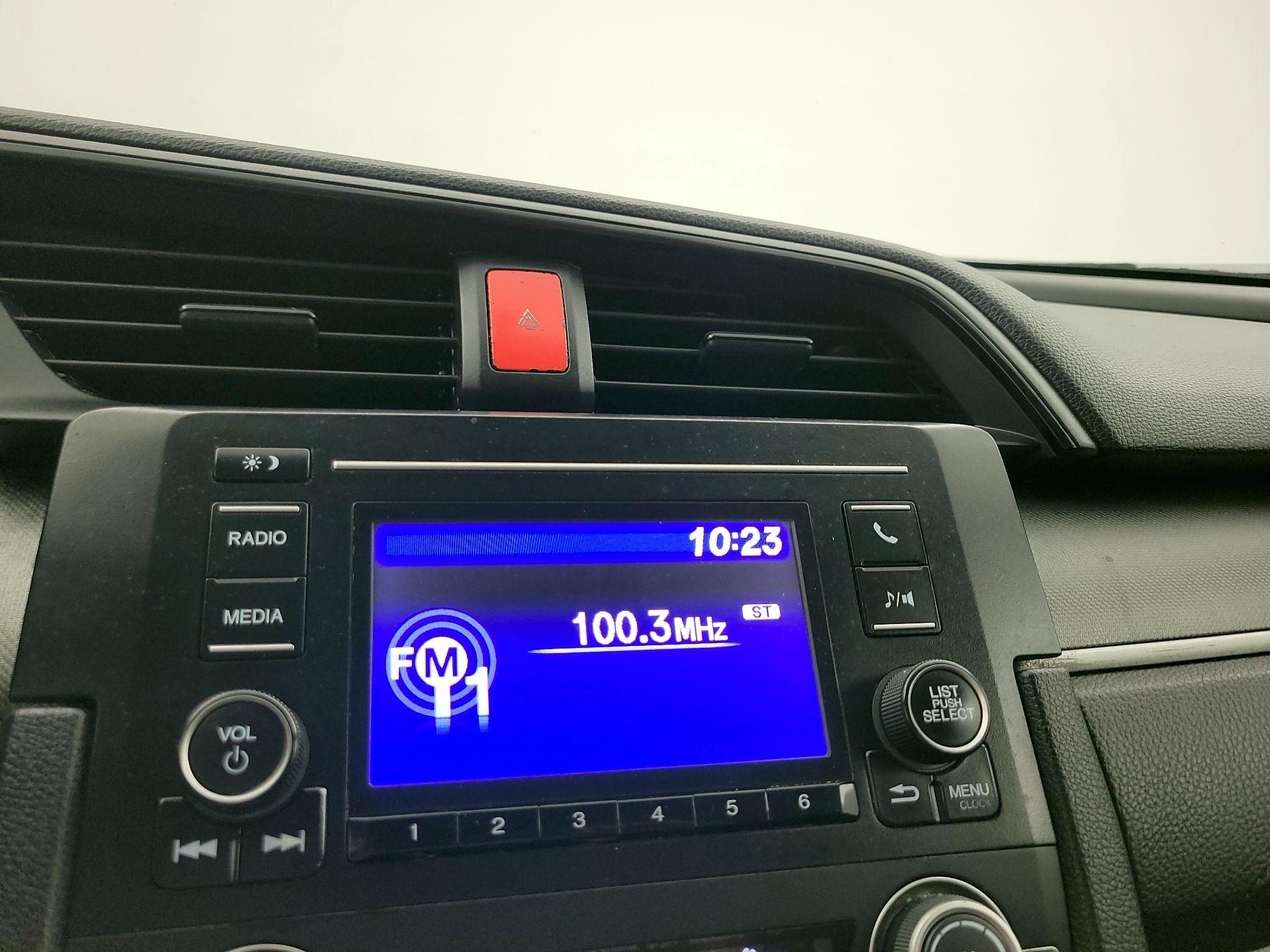Thumbnail: 2016 Honda Civic - 15
