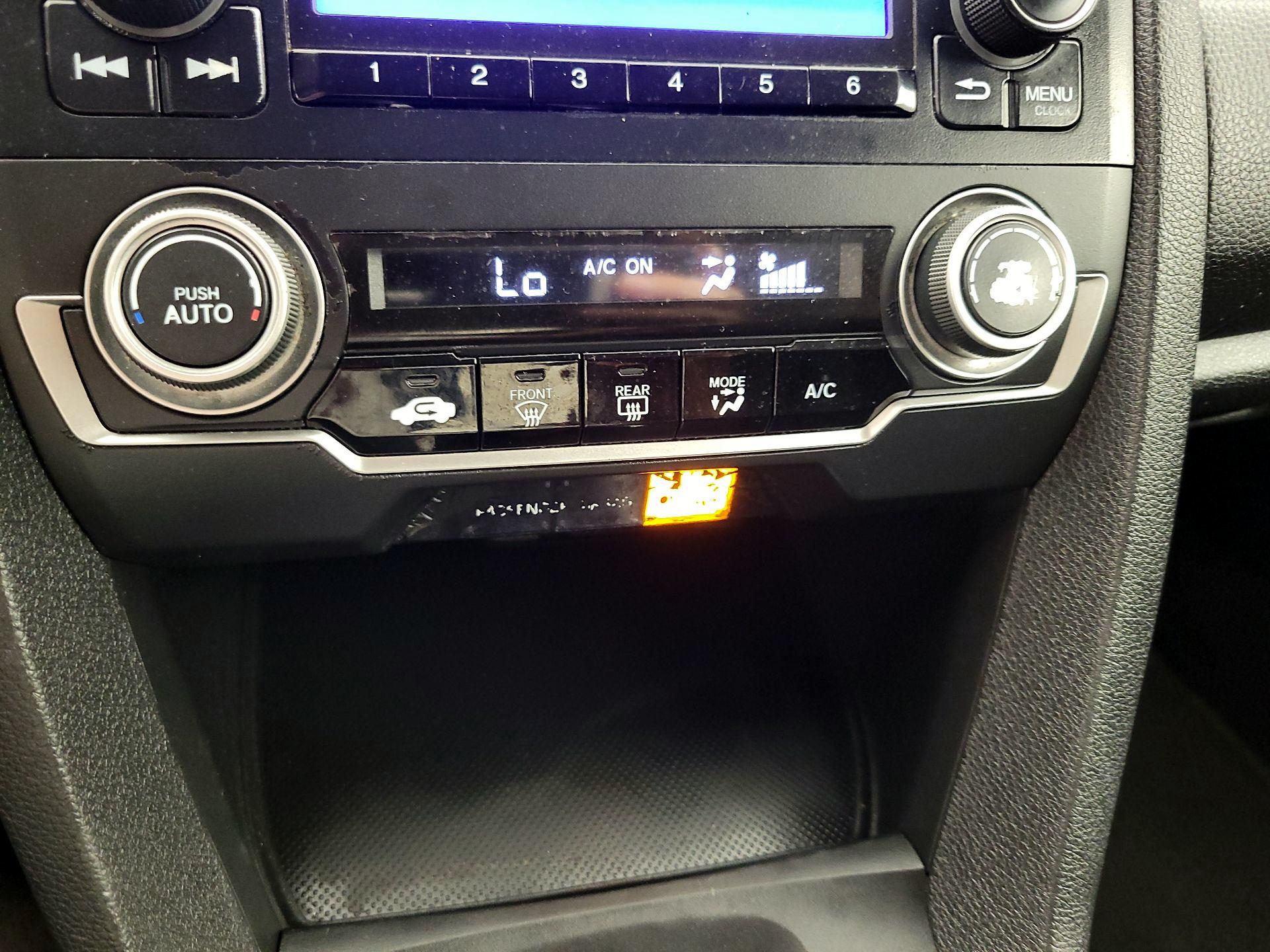 Thumbnail: 2016 Honda Civic - 16