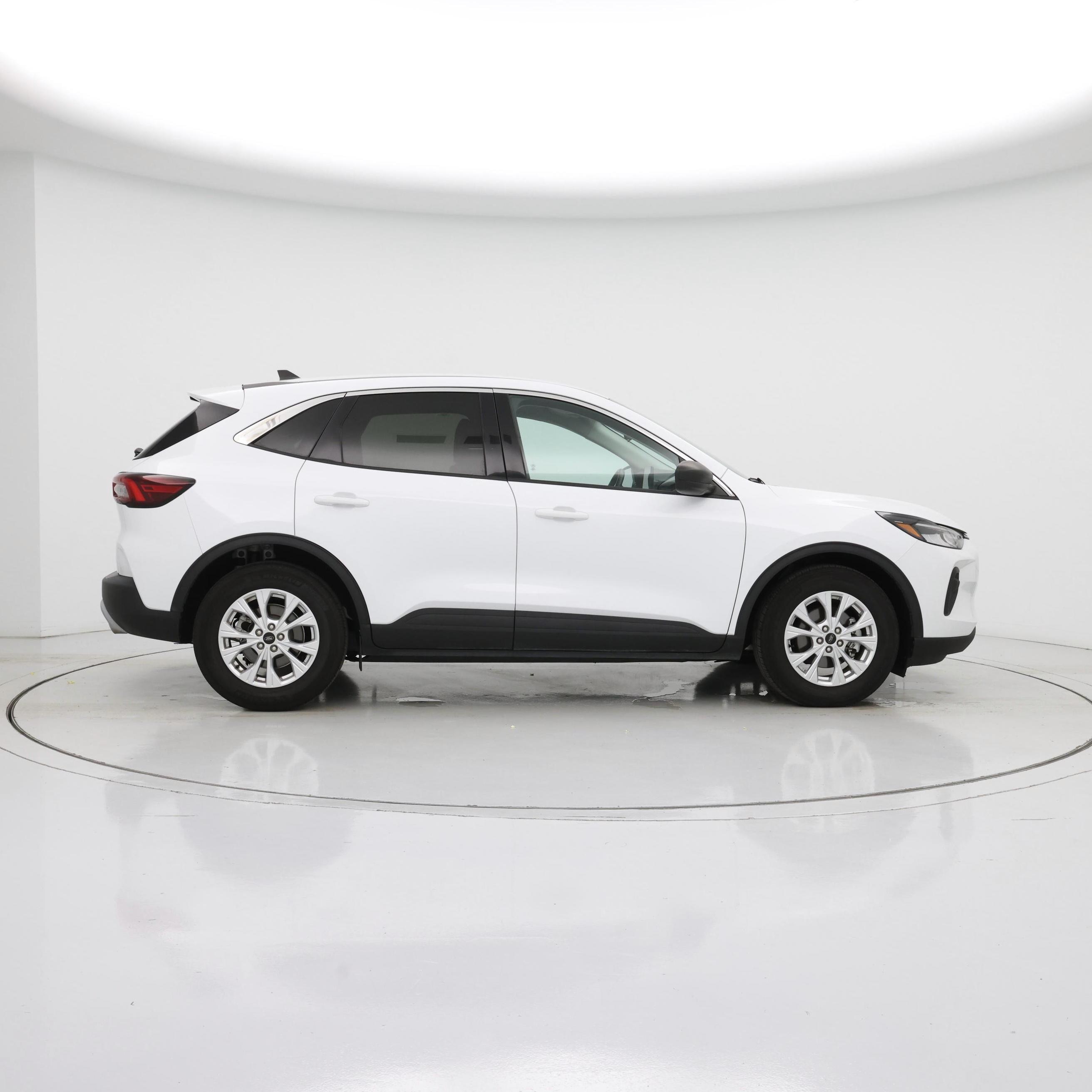 Thumbnail: 2023 Ford Escape - 7