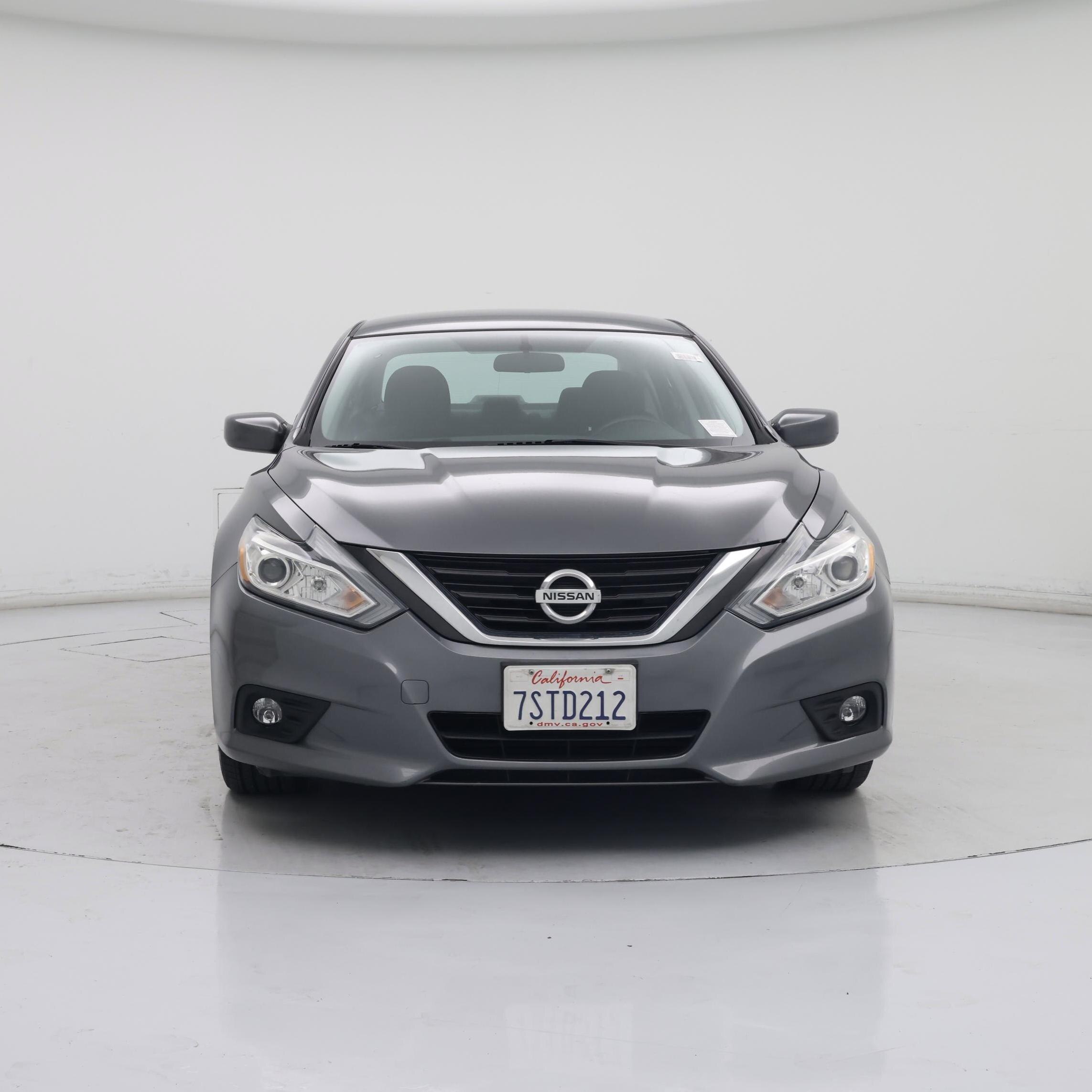 Thumbnail: 2016 Nissan Altima - 5
