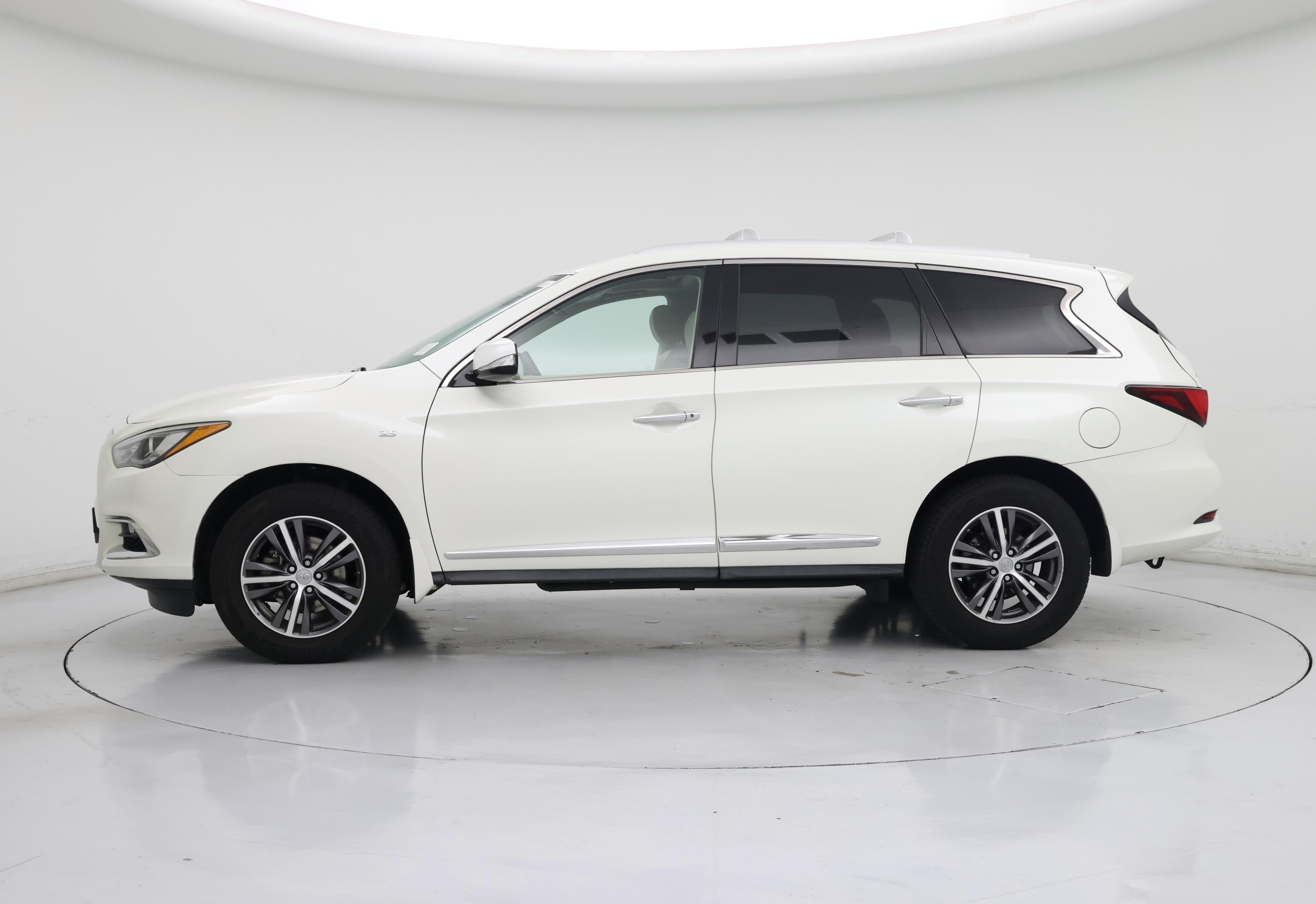 Thumbnail: 2018 INFINITI QX60 - 3