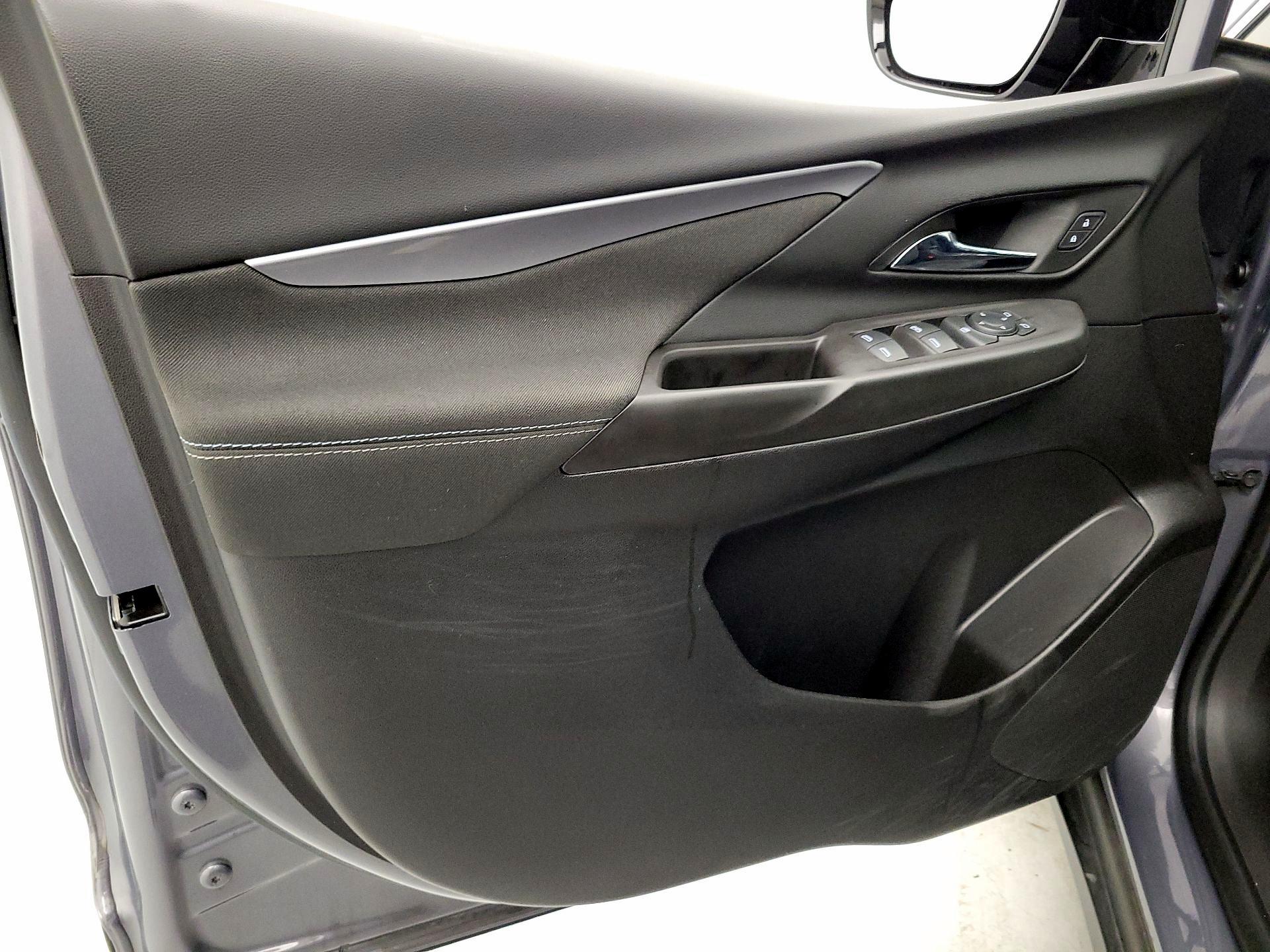 Thumbnail: 2023 Chevrolet Bolt EUV - 12