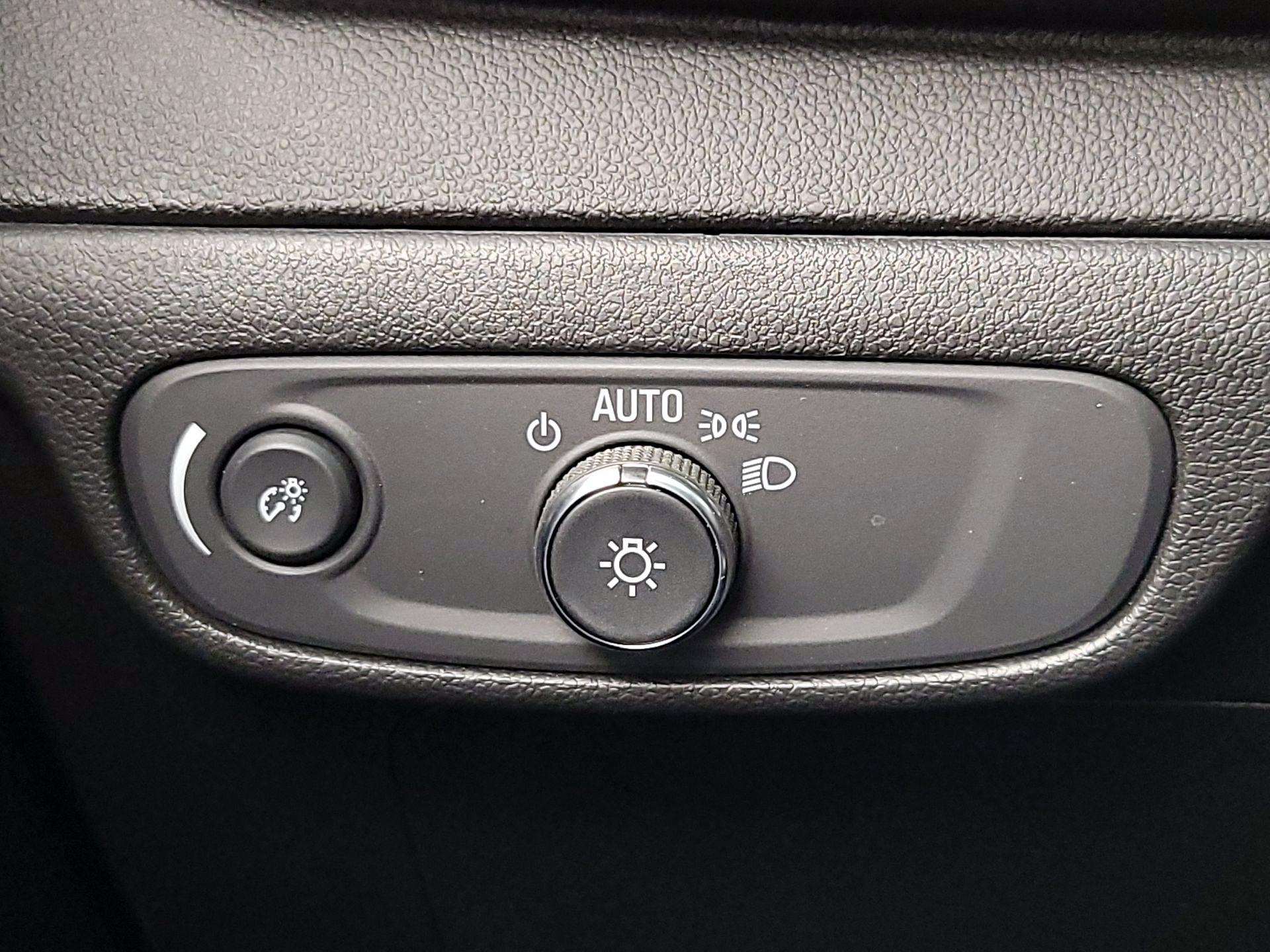 Thumbnail: 2023 Chevrolet Bolt EUV - 13