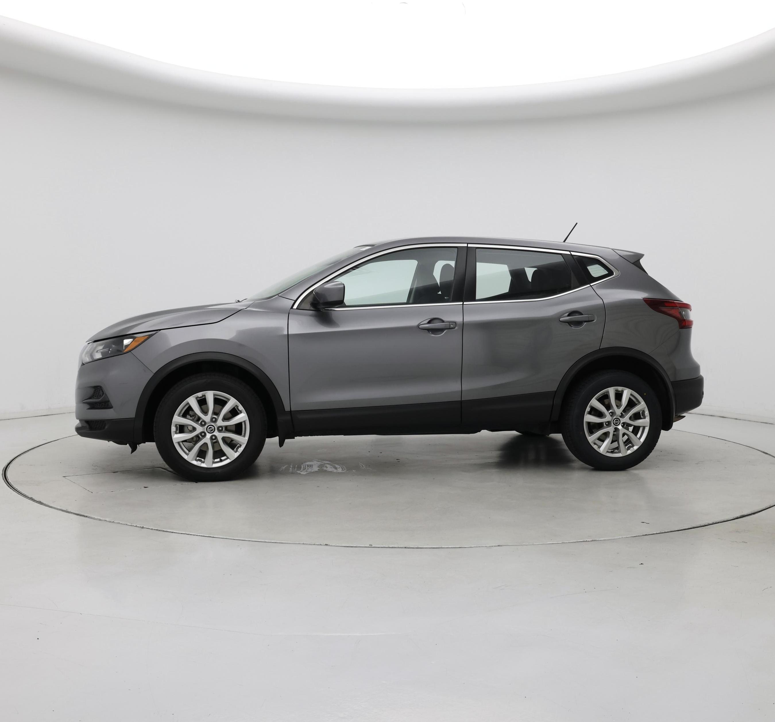 Thumbnail: 2021 Nissan Rogue Sport - 3