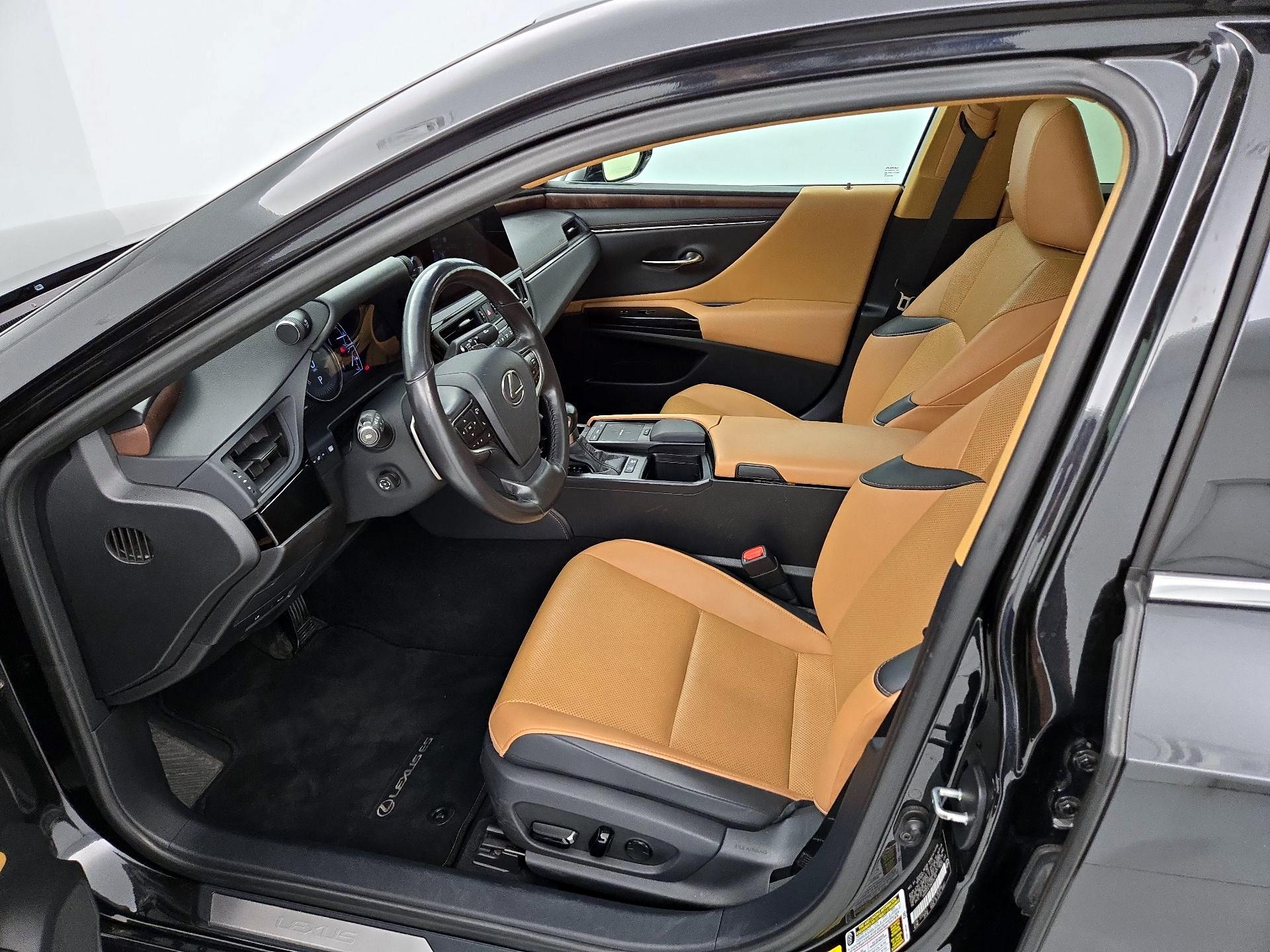 Thumbnail: 2022 Lexus ES - 11