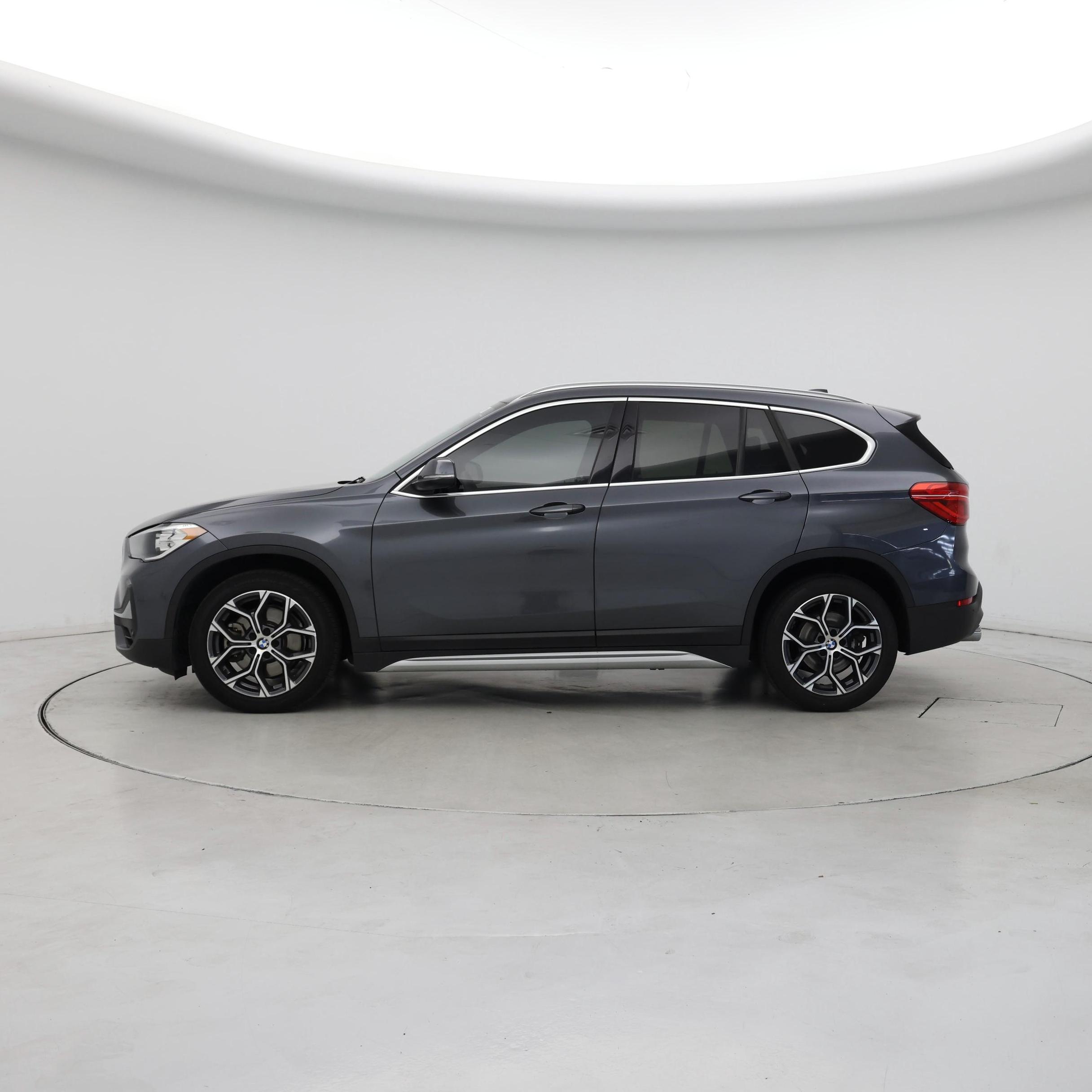 Thumbnail: 2021 BMW X1 - 3