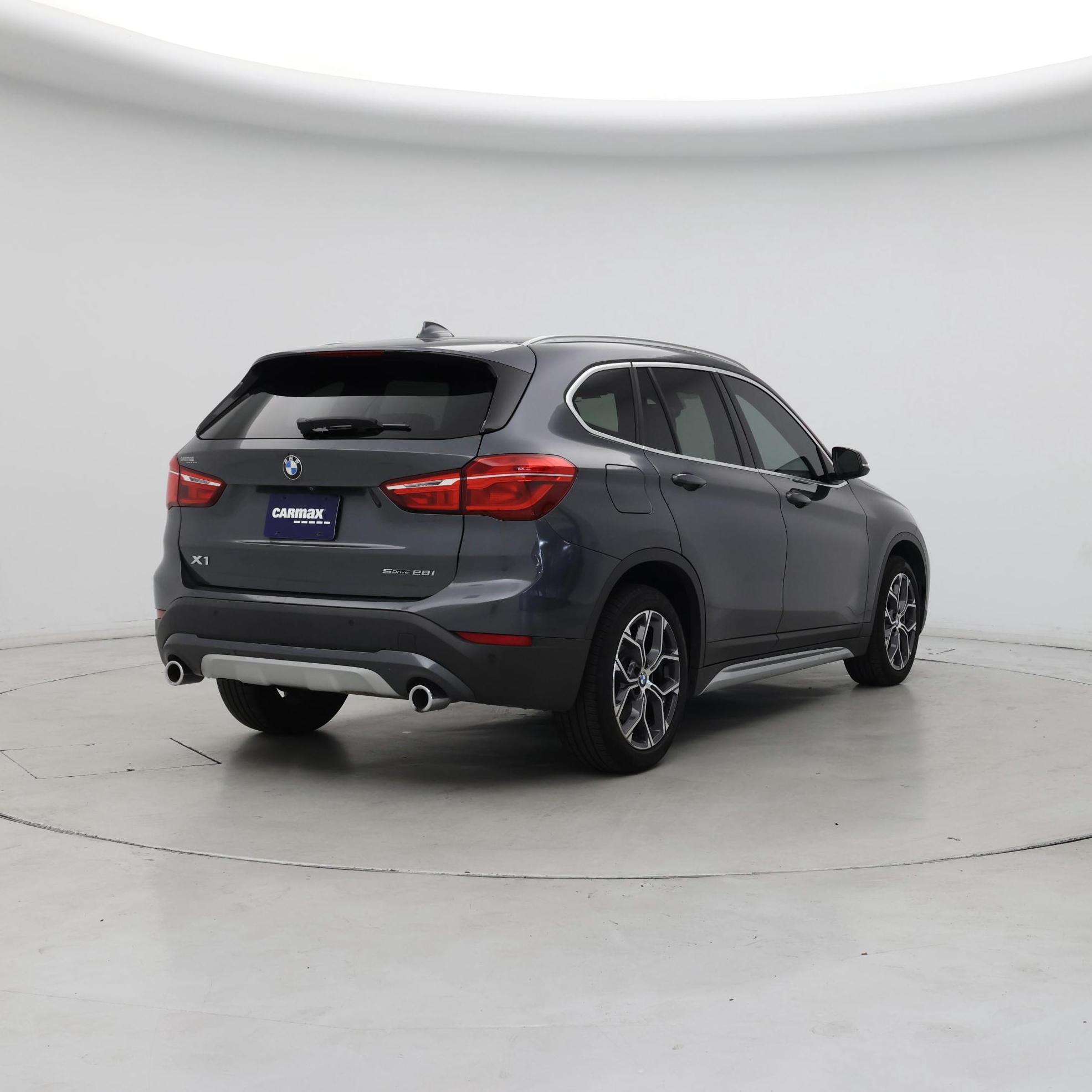 Thumbnail: 2021 BMW X1 - 8