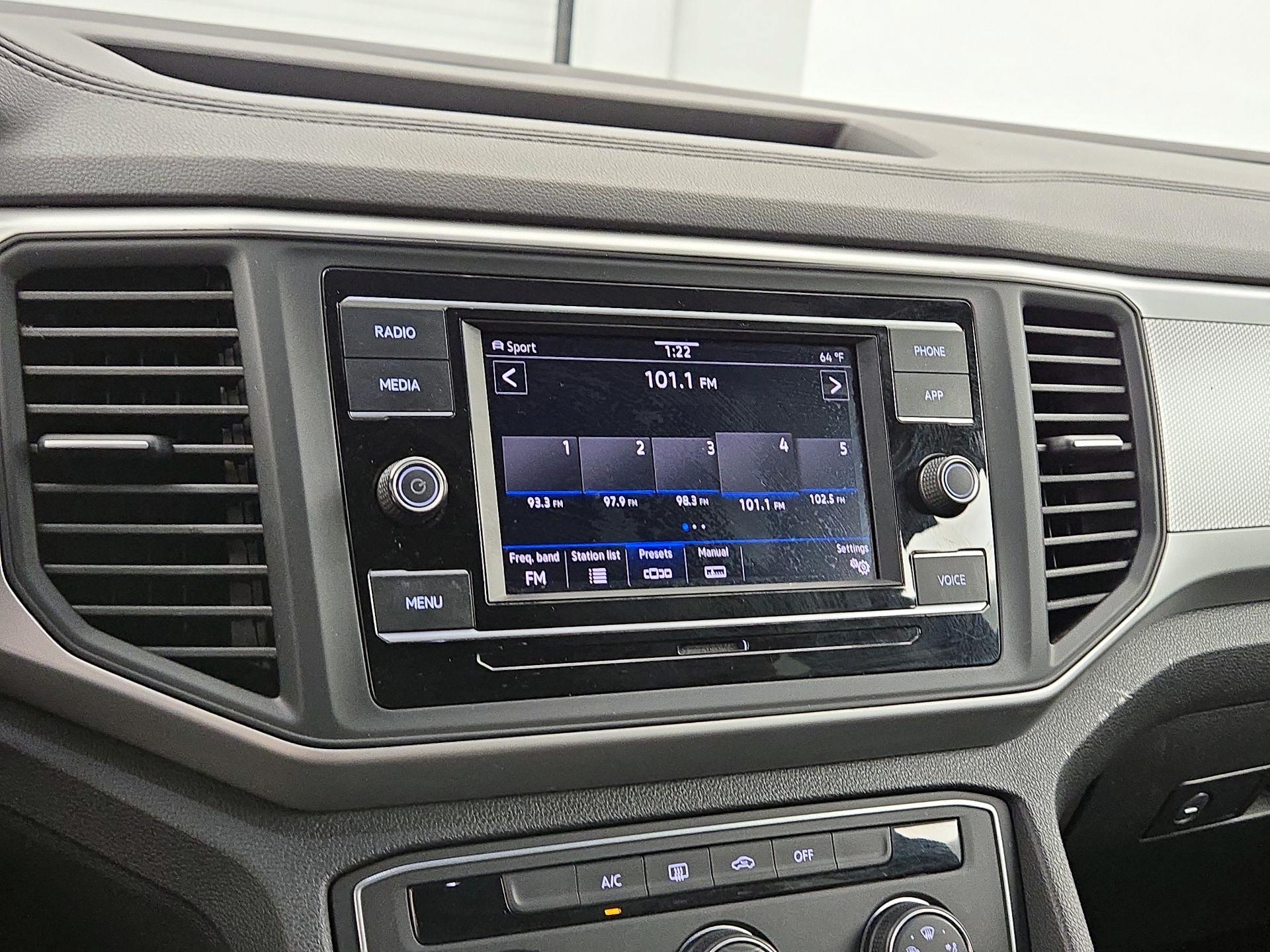 Thumbnail: 2021 Volkswagen Atlas - 15