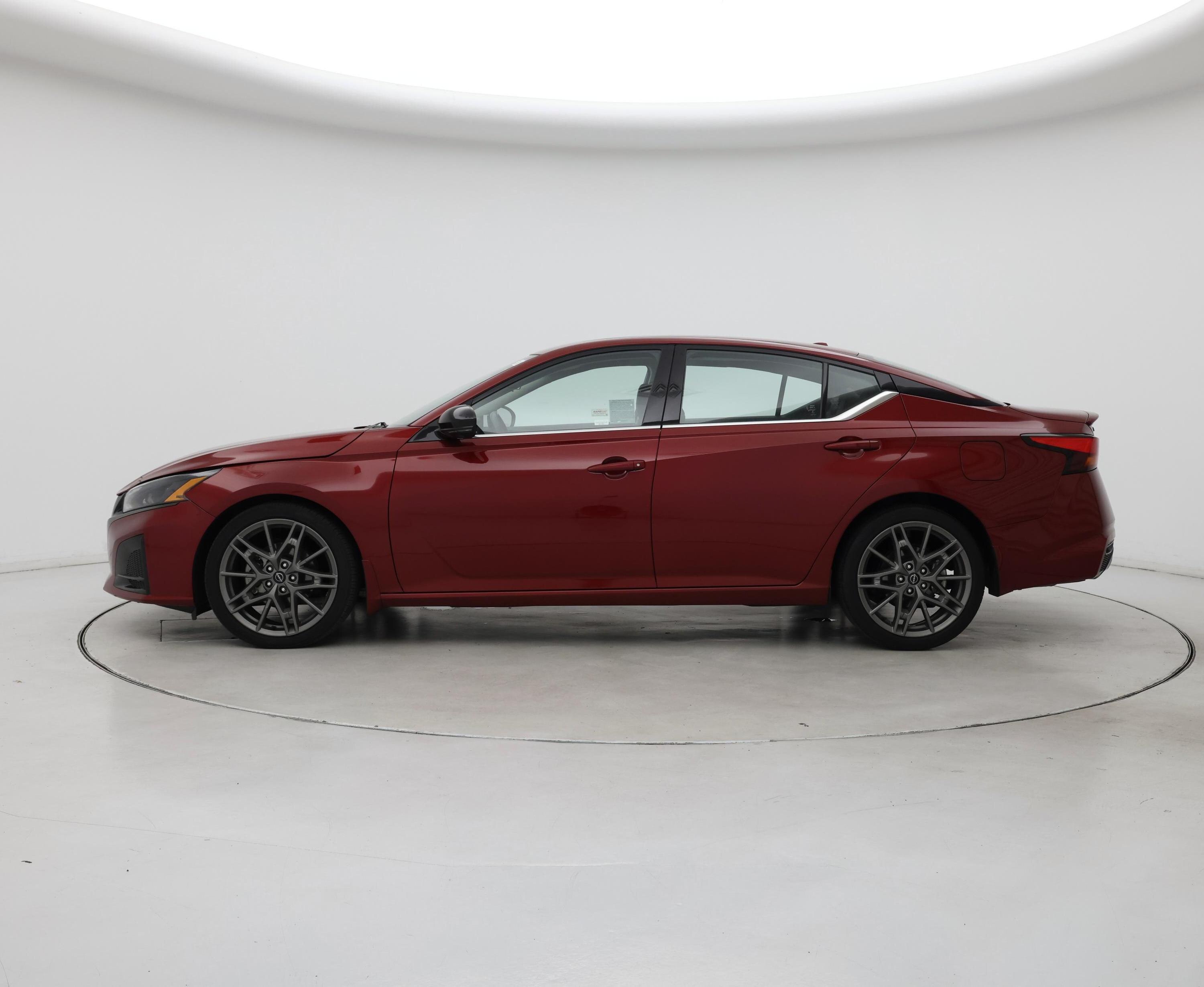 Thumbnail: 2023 Nissan Altima - 3