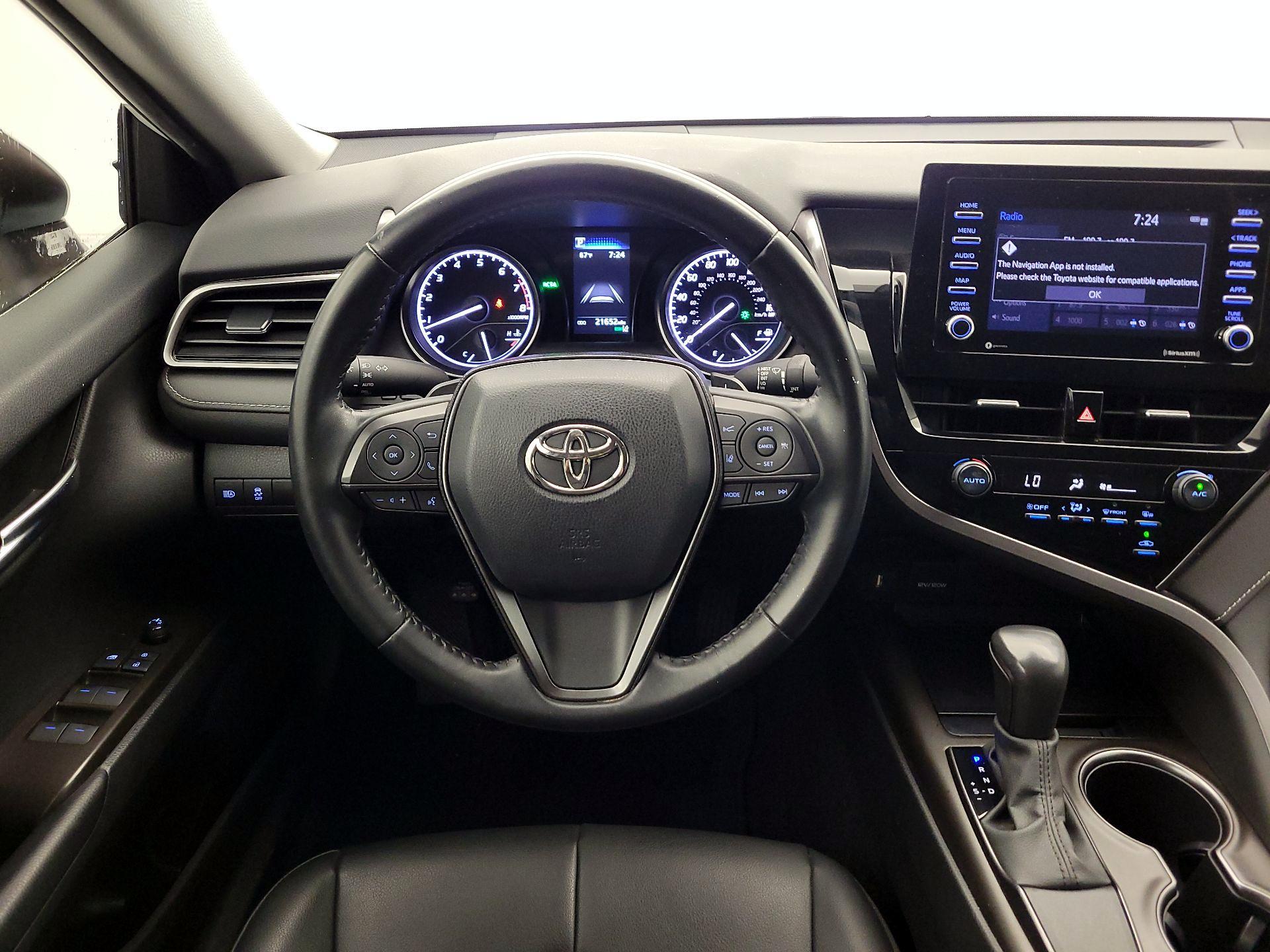 Thumbnail: 2021 Toyota Camry - 10