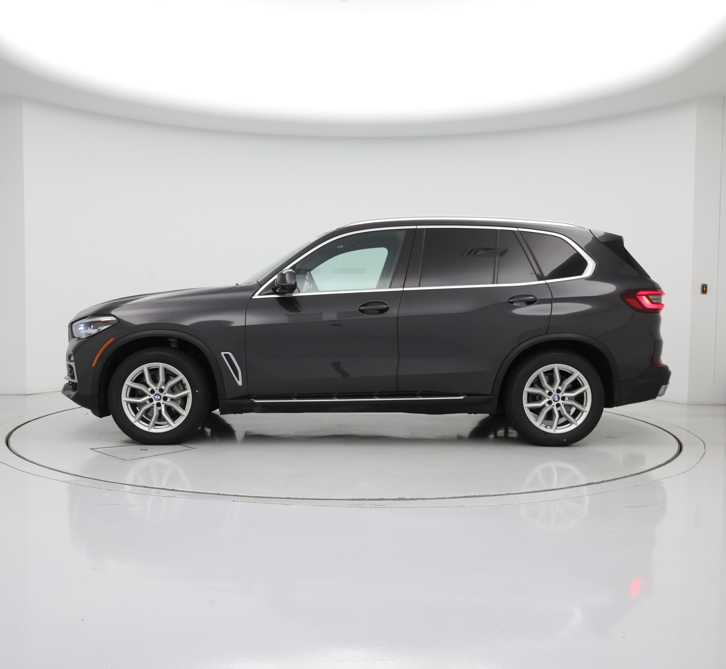 Thumbnail: 2020 BMW X5 - 3