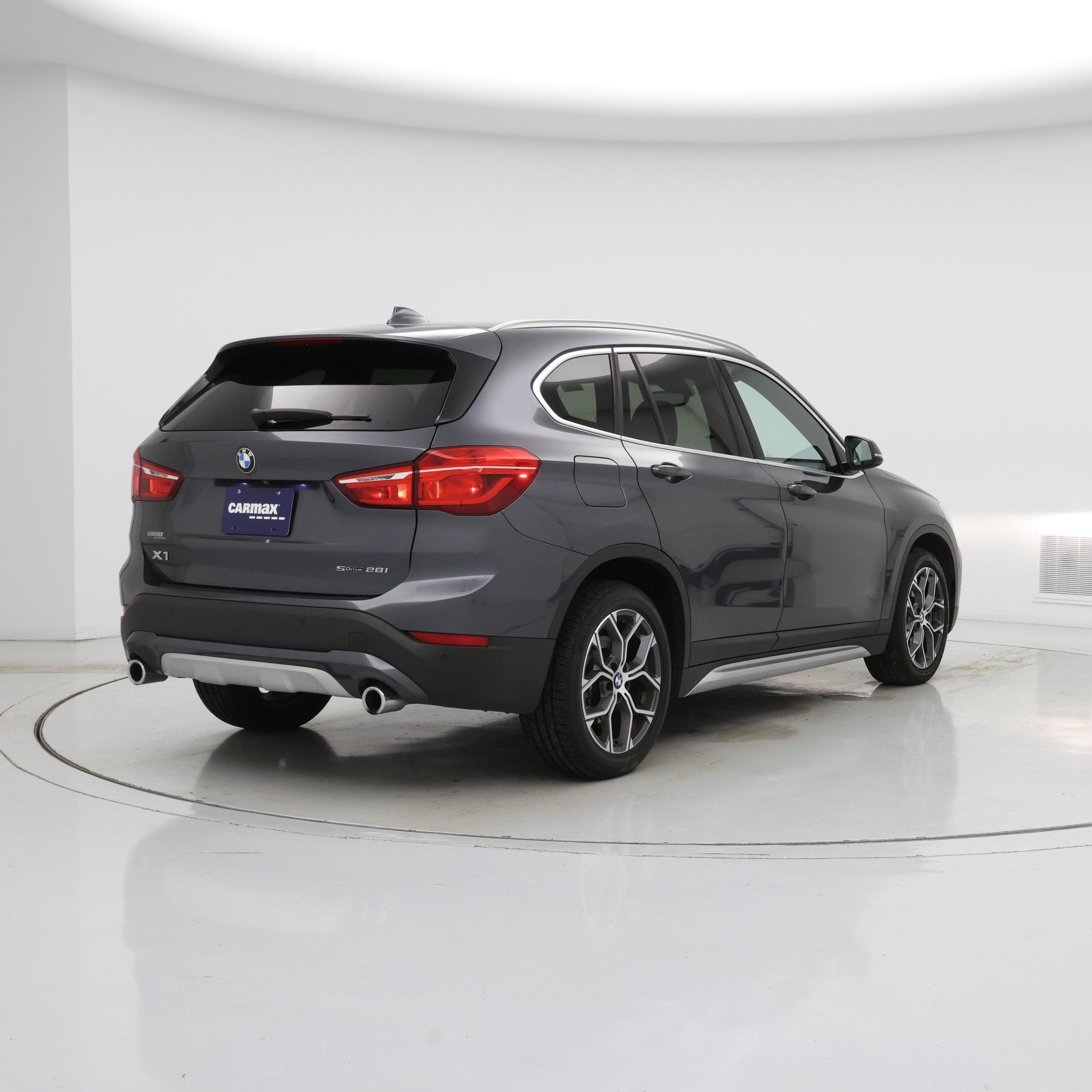 Thumbnail: 2021 BMW X1 - 8