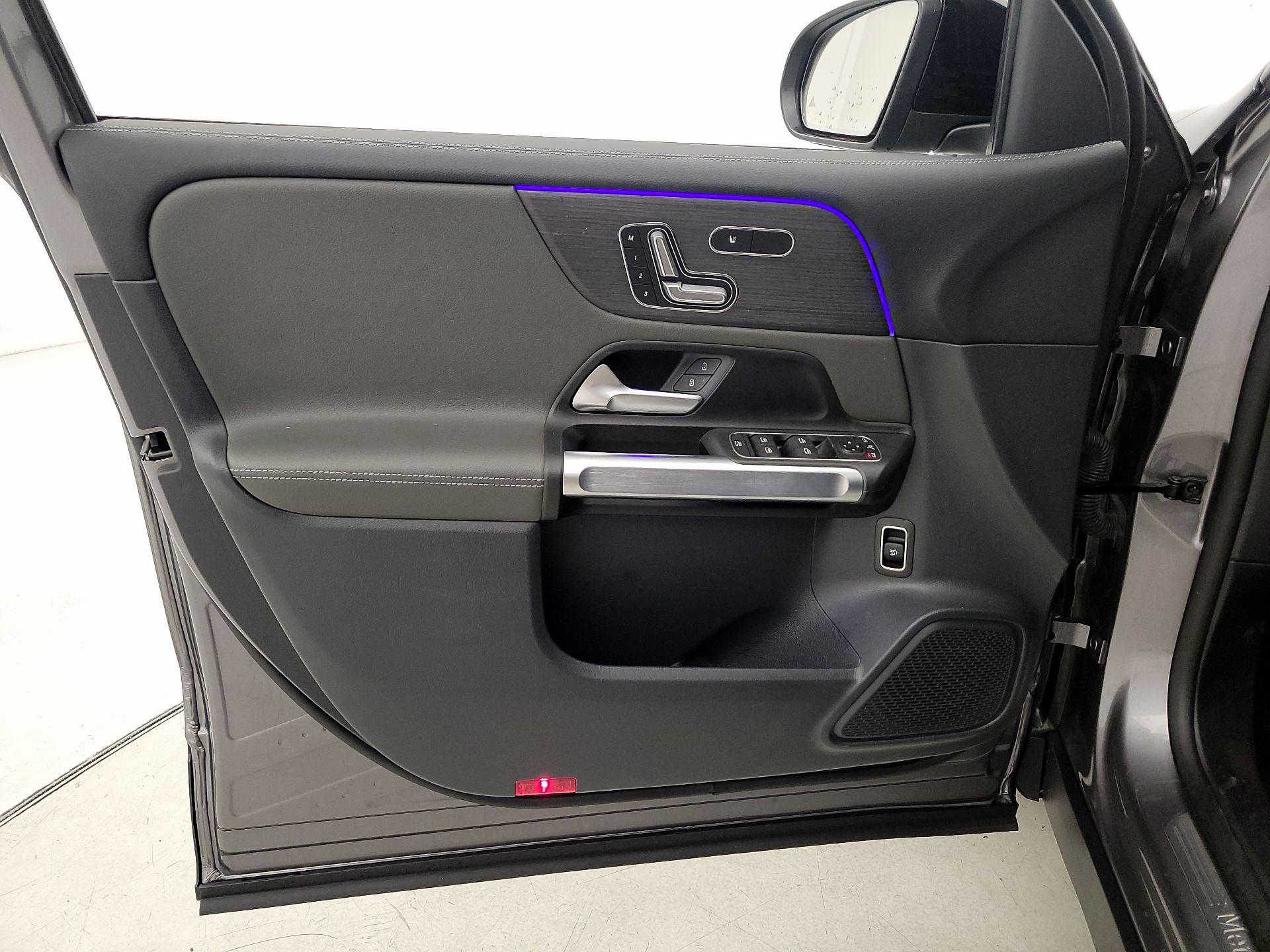 Thumbnail: 2022 Mercedes-Benz GLB - 12