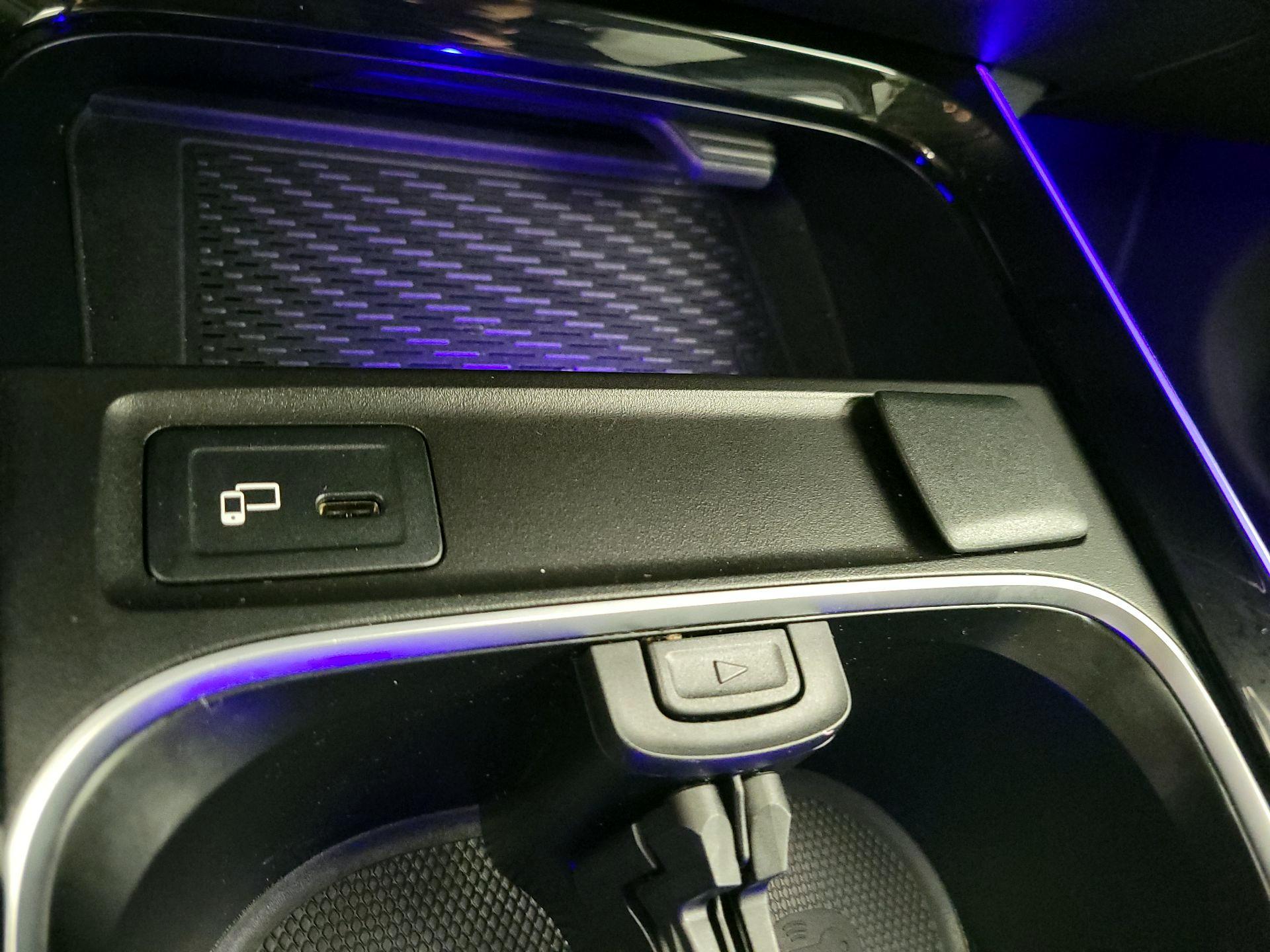 Thumbnail: 2022 Mercedes-Benz GLB - 19