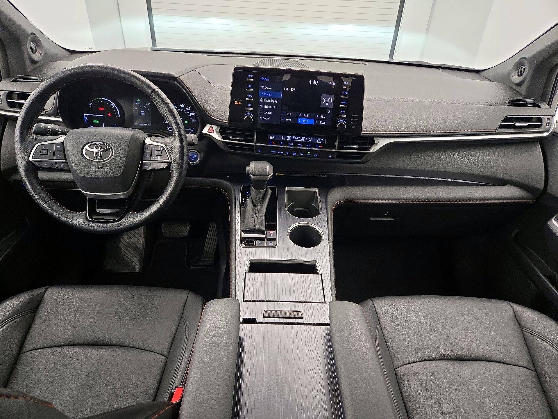 Thumbnail: 2021 Toyota Sienna - 9