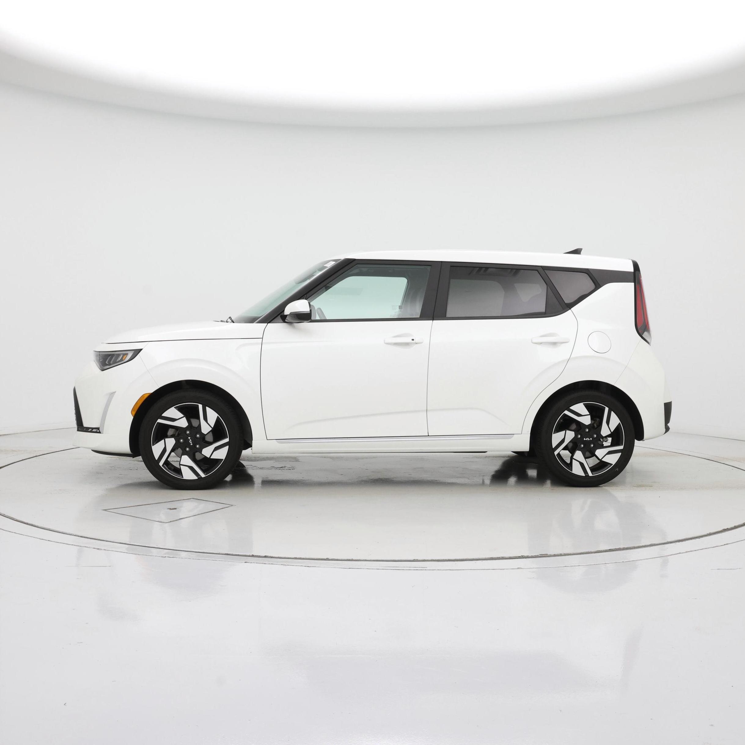Thumbnail: 2023 Kia Soul - 3